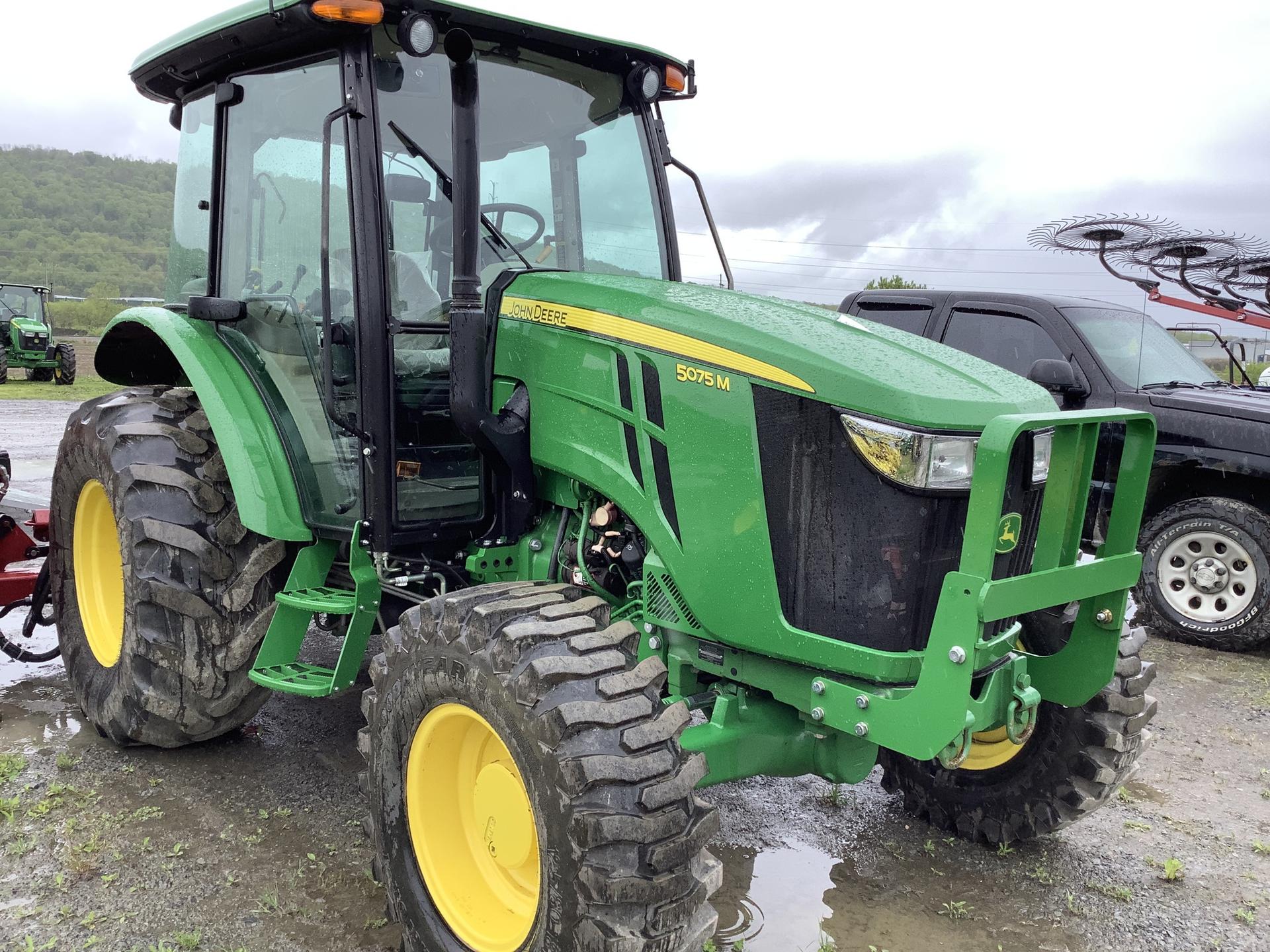 2017 John Deere 5075M Image