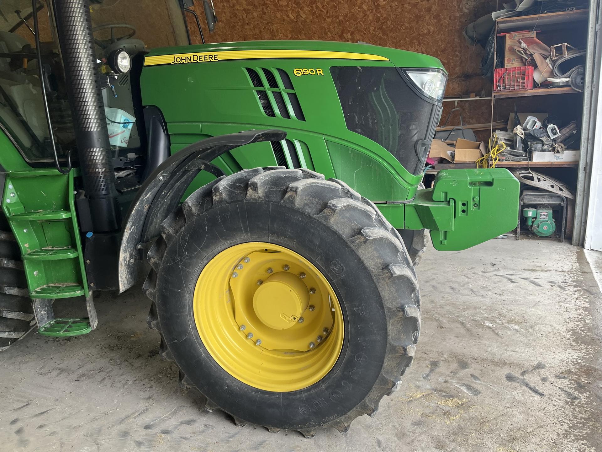 2013 John Deere 6190R Image