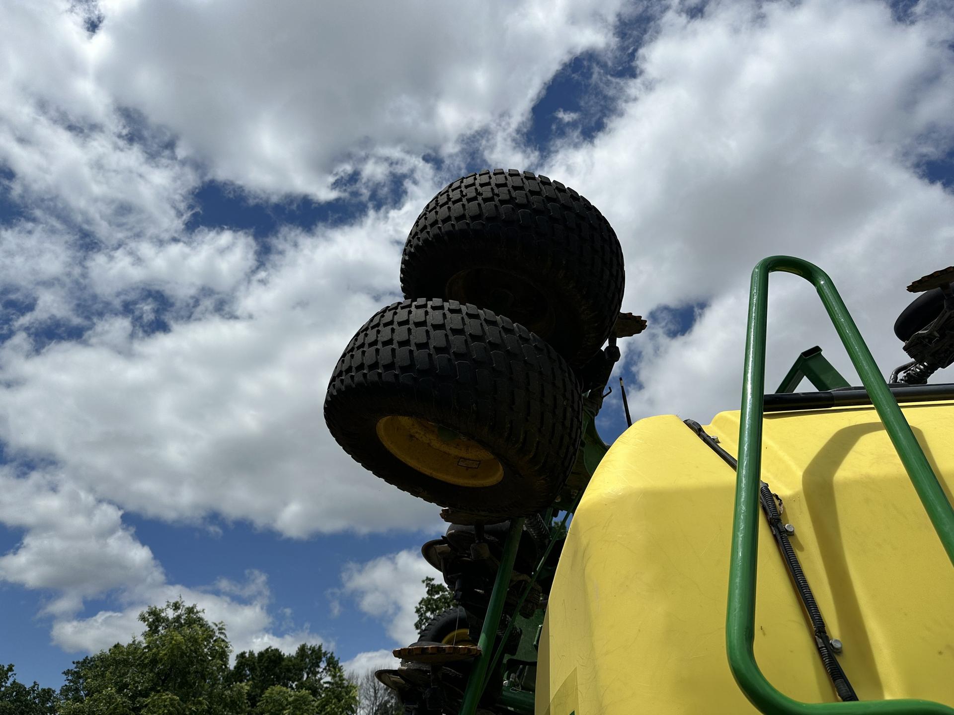 2023 John Deere N542C Image