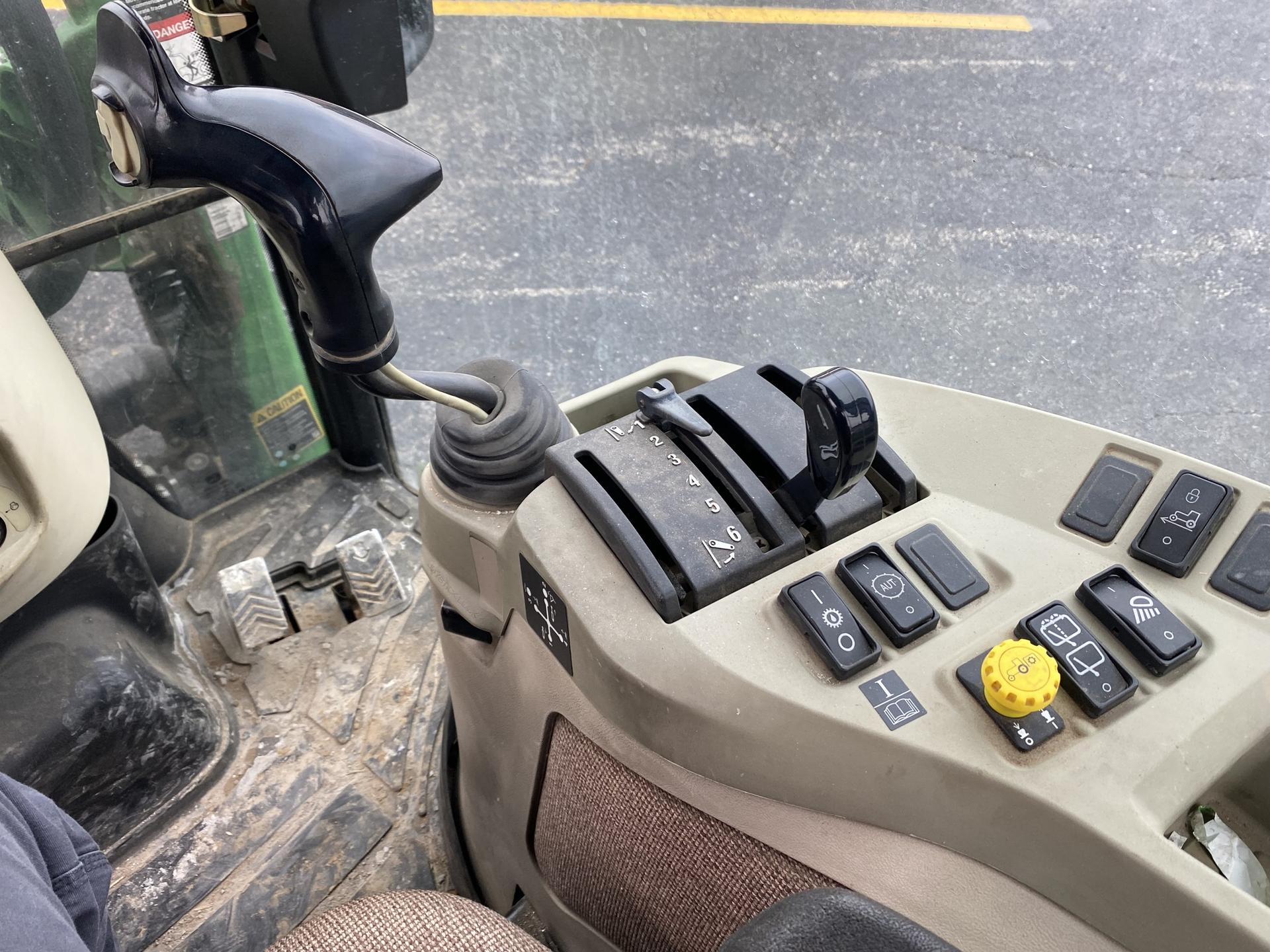 2012 John Deere 4720 Image