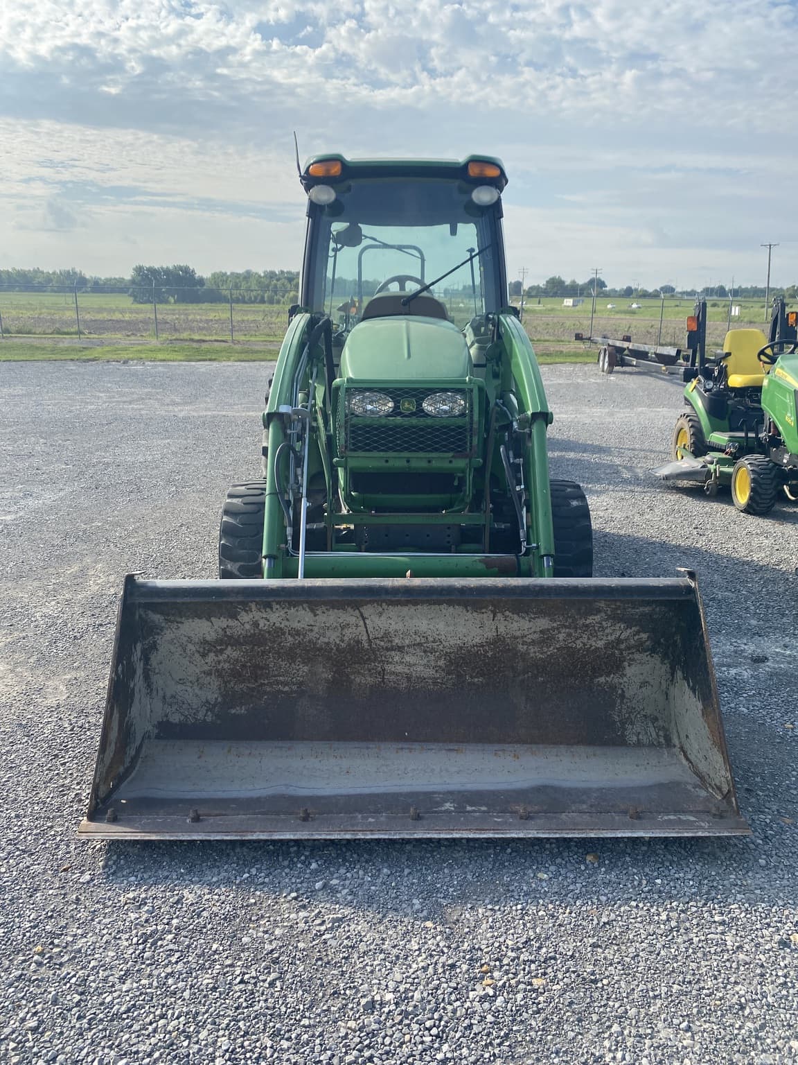 2011 John Deere 4720 Image