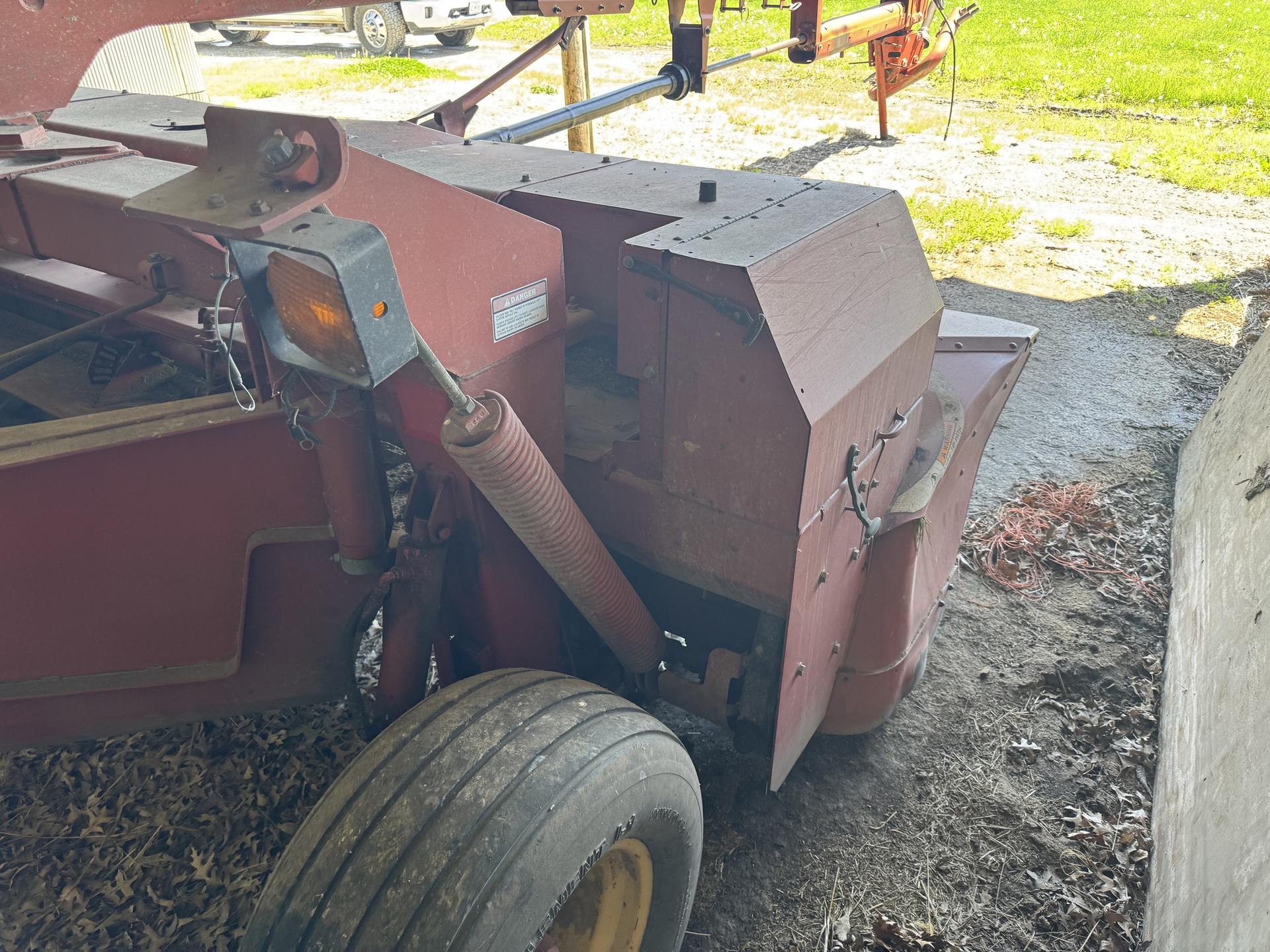 1999 New Holland 1431 Image