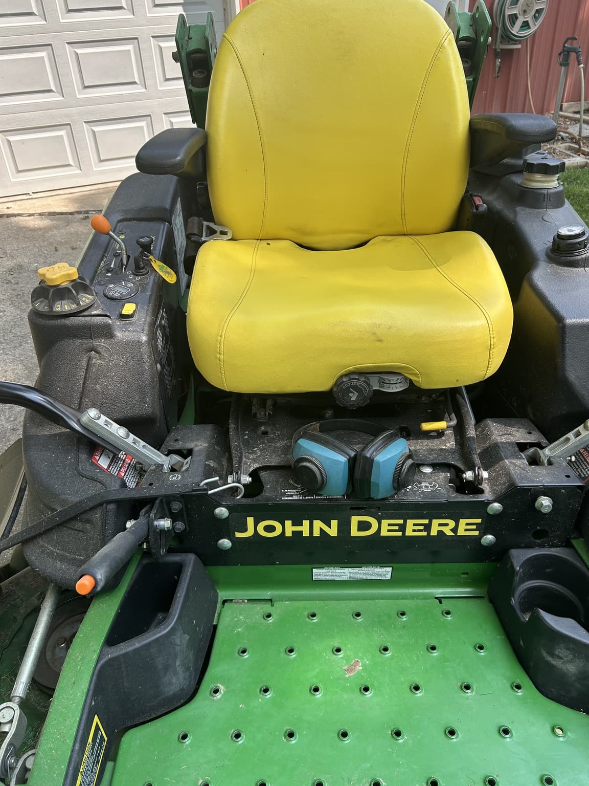 2016 John Deere Z930M Image