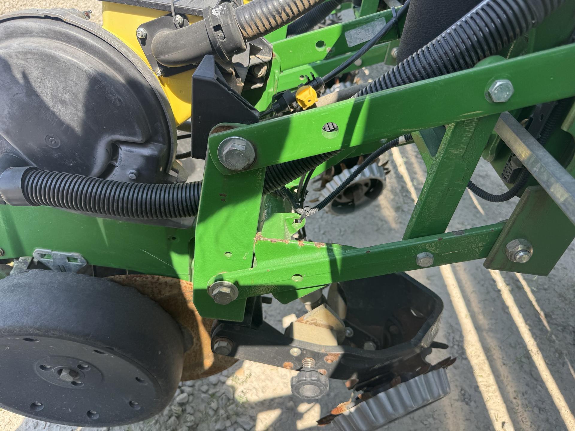 2013 John Deere 1770NT CCS Image