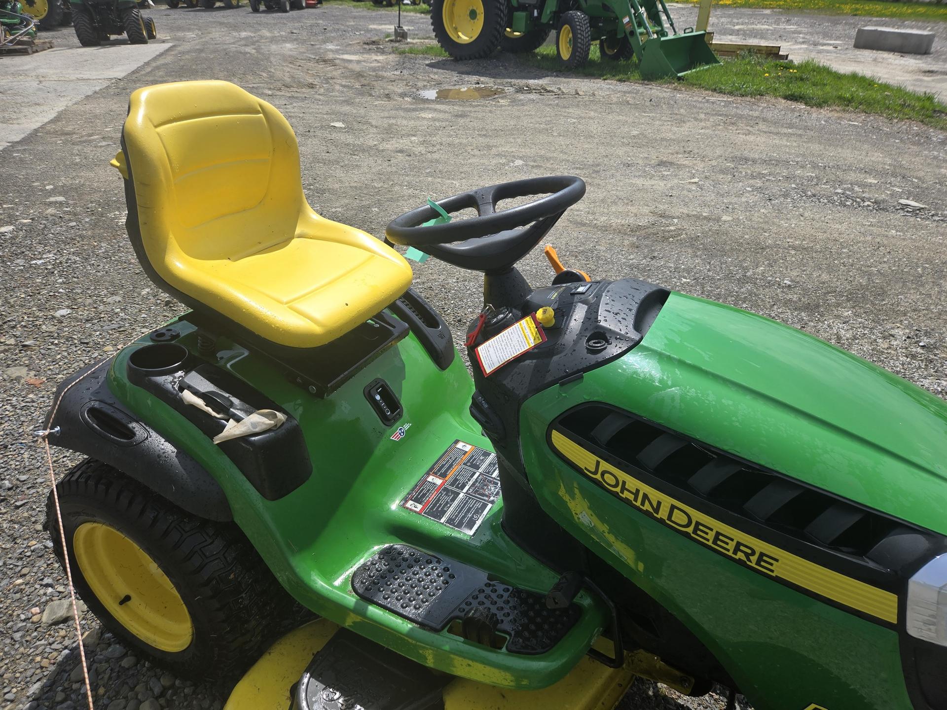 2017 John Deere D170 Image