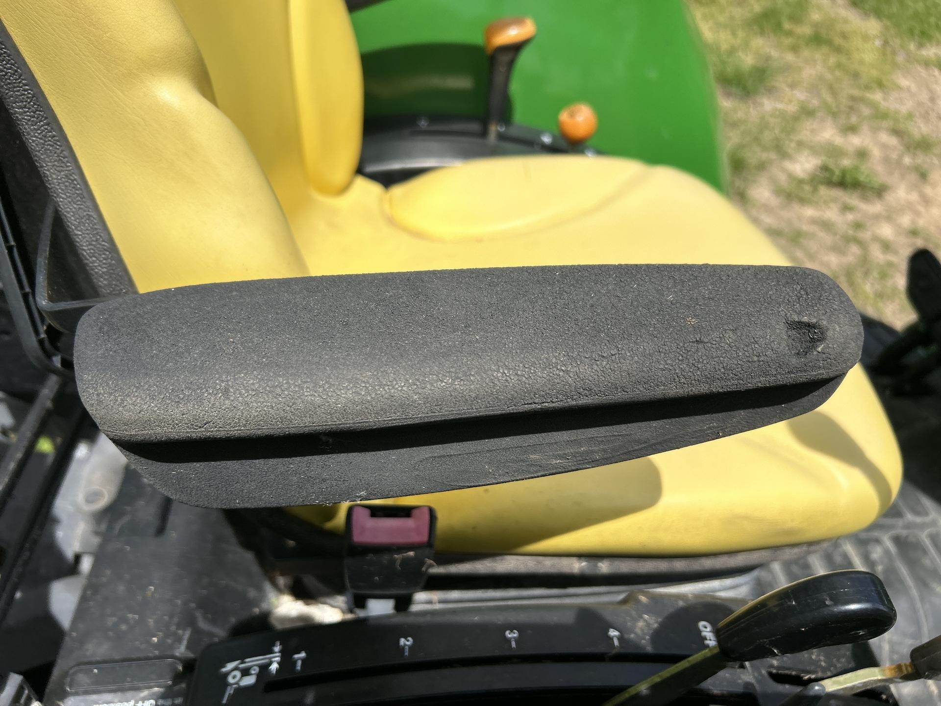 2009 John Deere 4320 Image