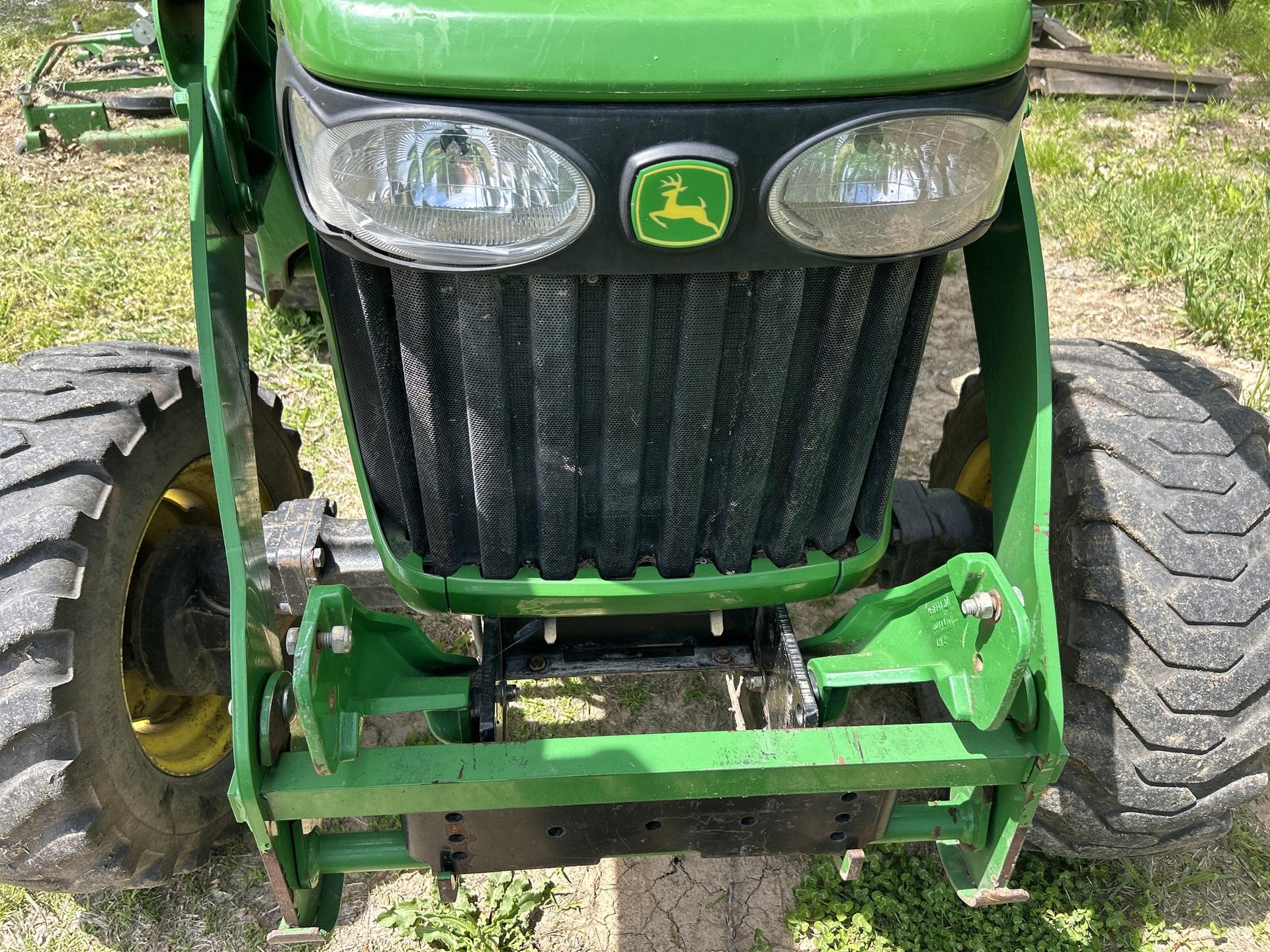 2009 John Deere 4320 Image