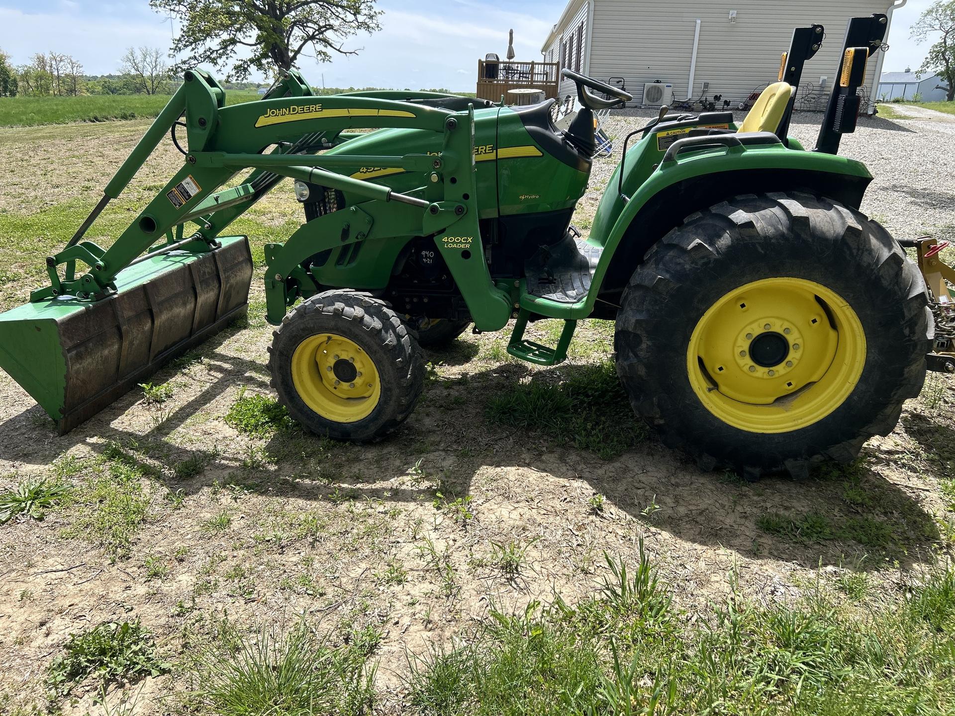 2009 John Deere 4320 Image
