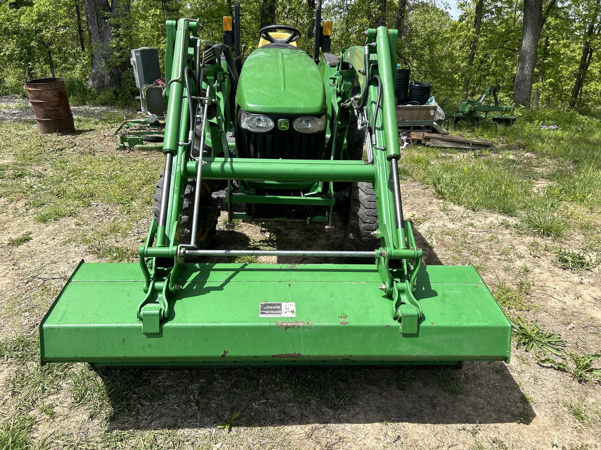 2009 John Deere 4320 Image