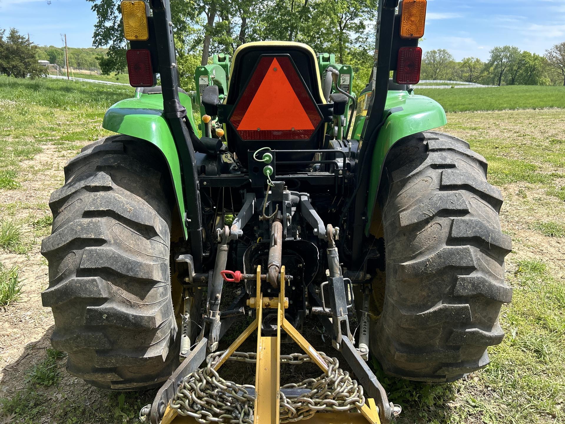 2009 John Deere 4320 Image