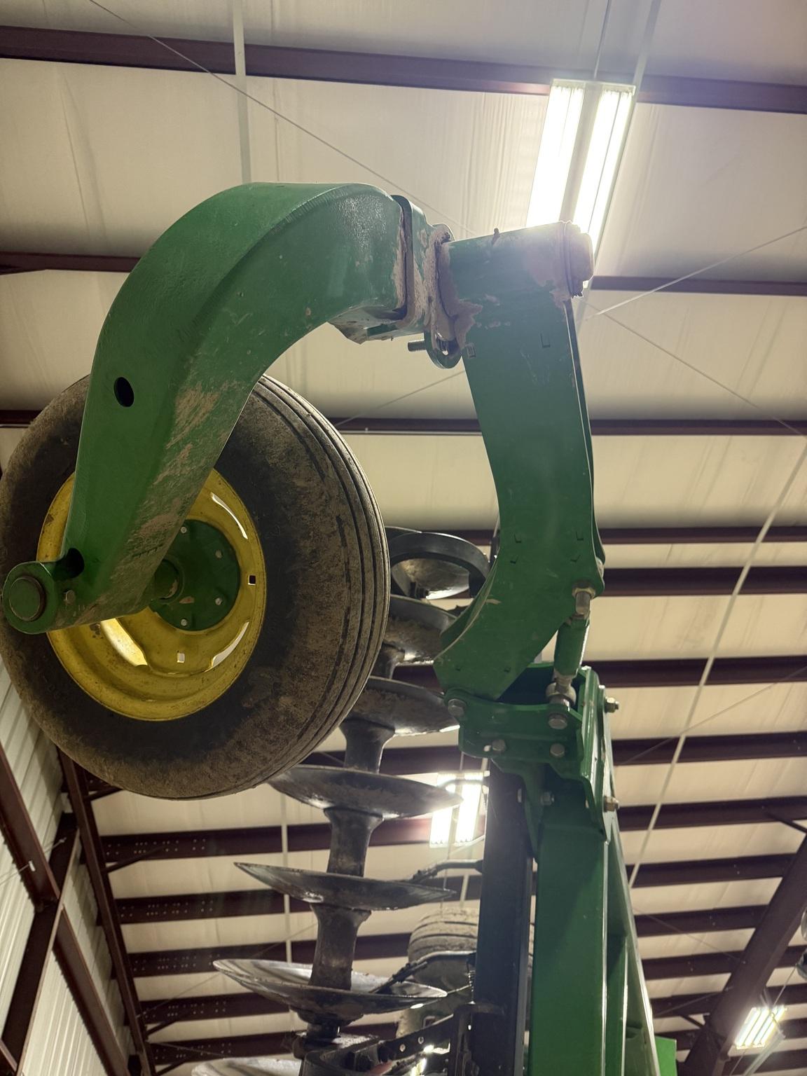 2013 John Deere 2623 Image
