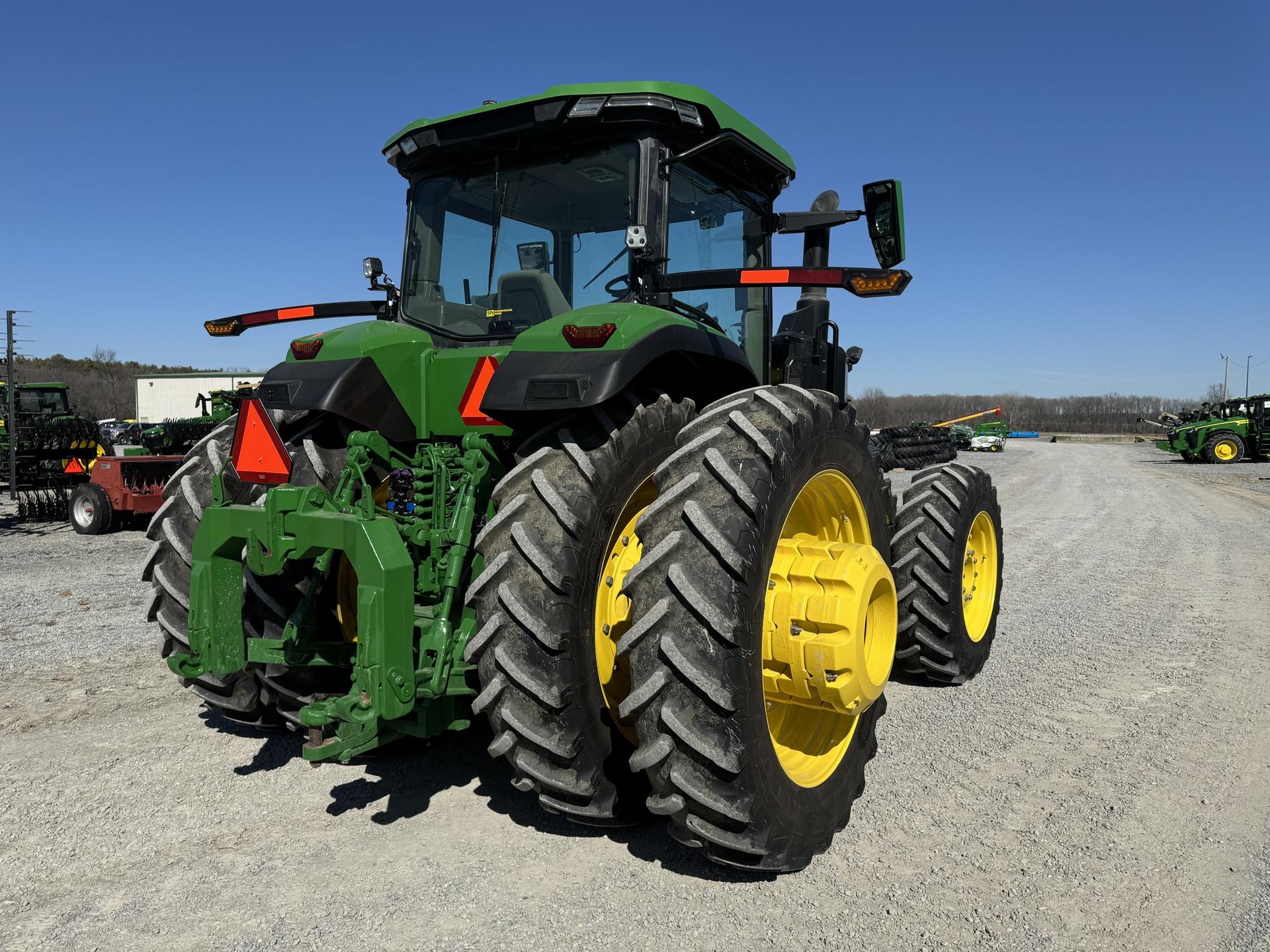 2024 John Deere 8R 340 Image