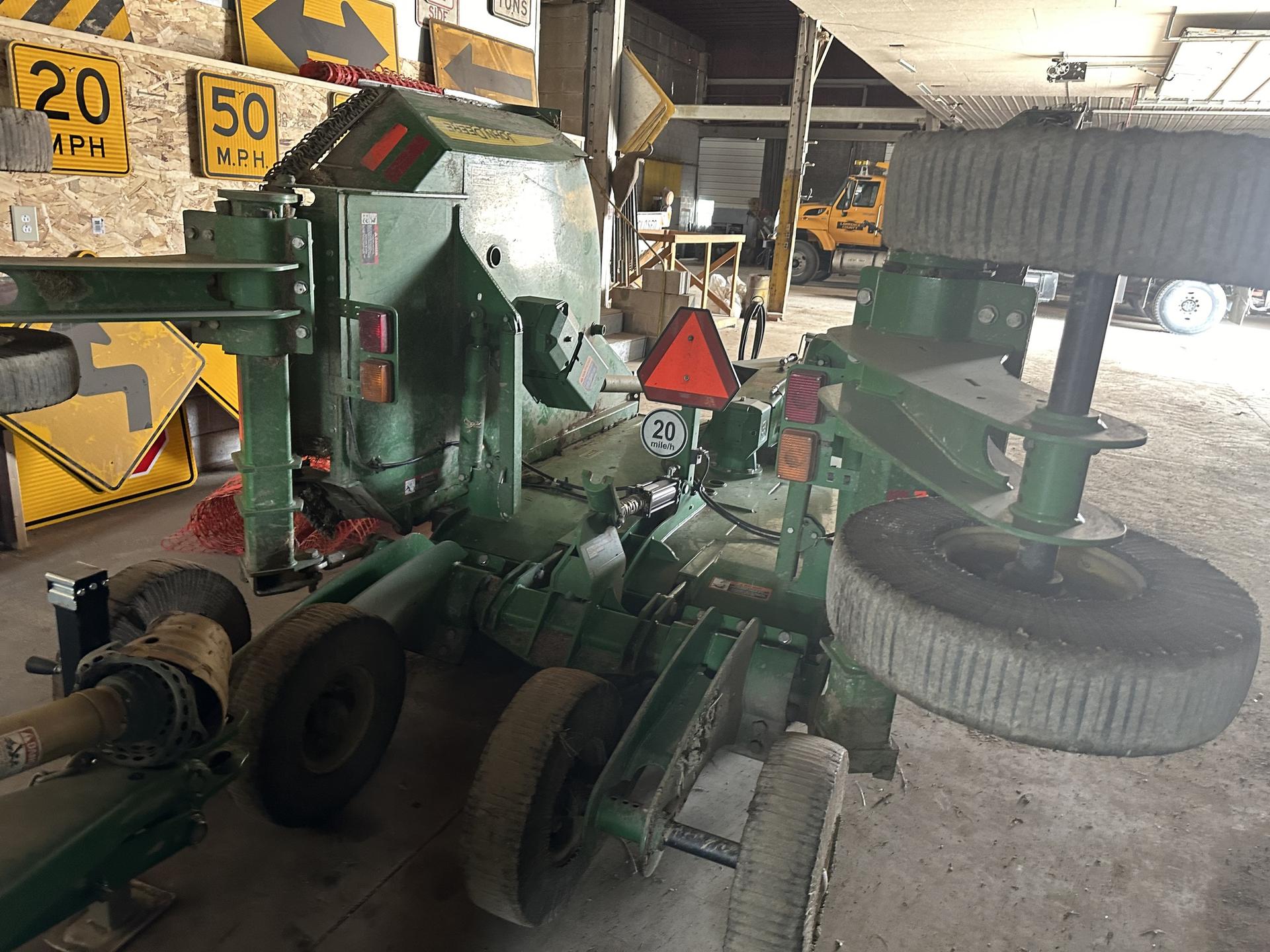 2022 John Deere R15 Image