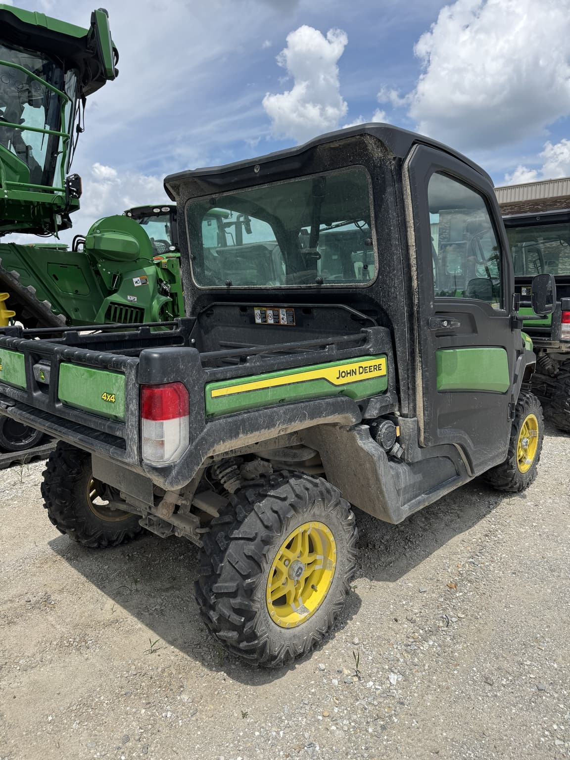 2024 John Deere XUV 835M Image