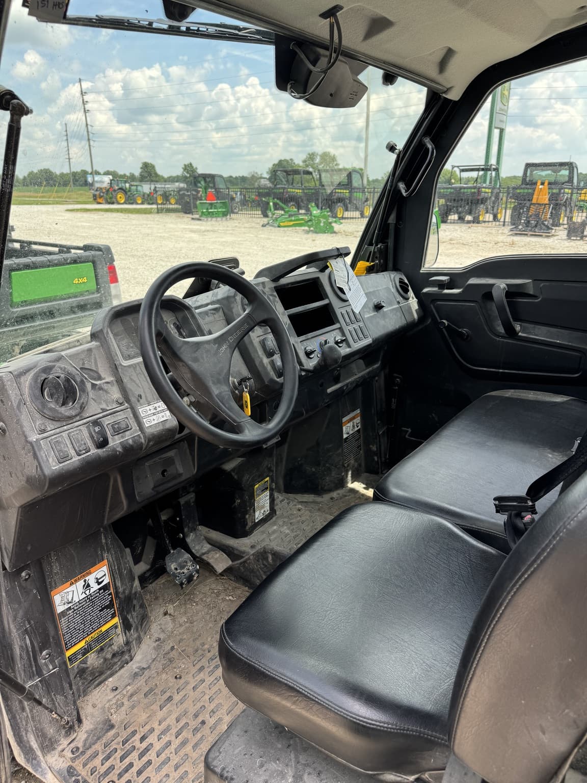 2024 John Deere XUV 835M Image