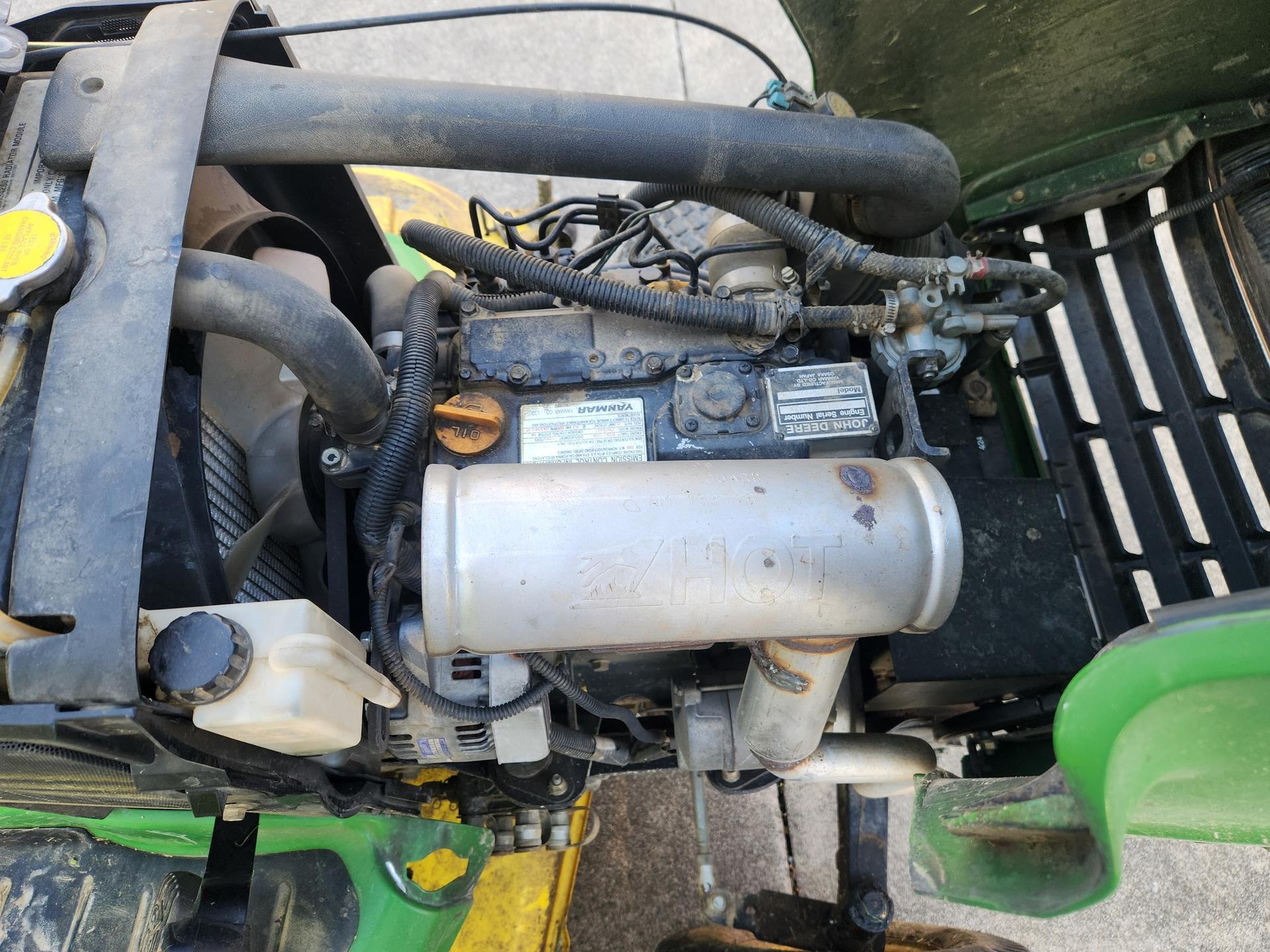 2008 John Deere X740 Image