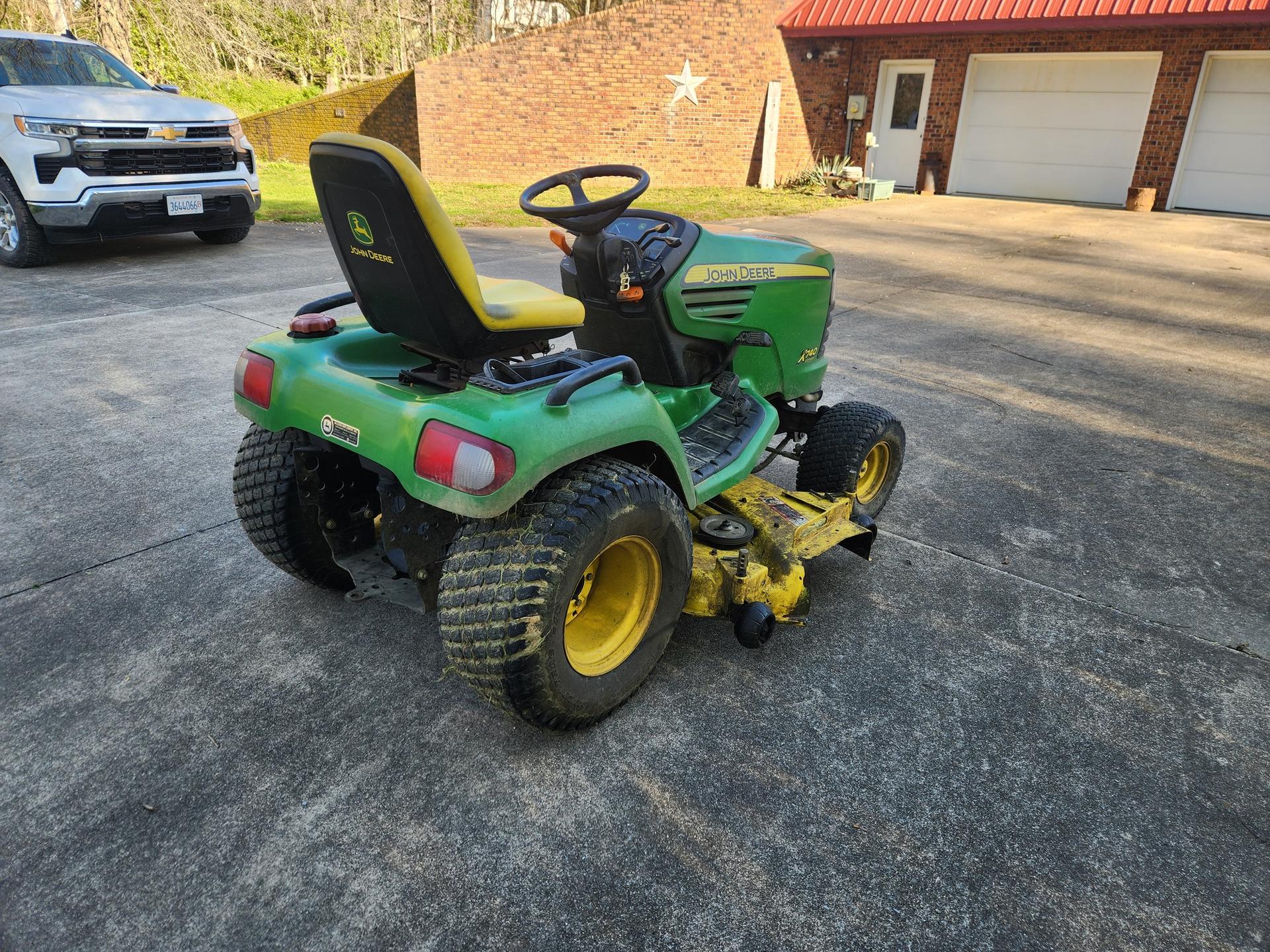 2008 John Deere X740 Image