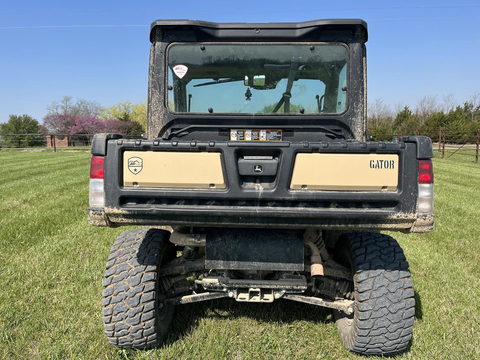 2022 John Deere XUV 835M Image