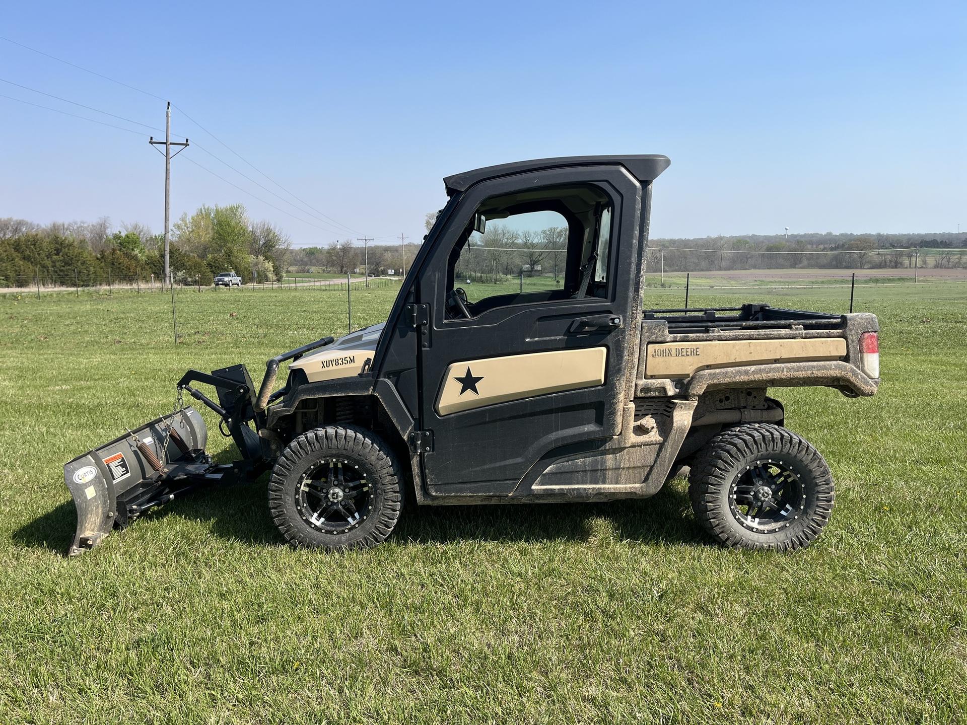 2022 John Deere XUV 835M Image