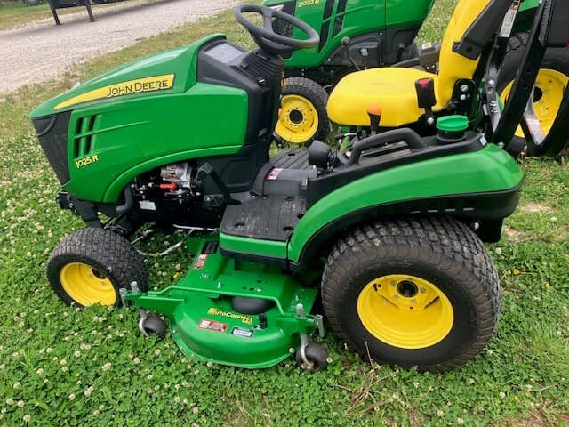 2019 John Deere 1025R Image