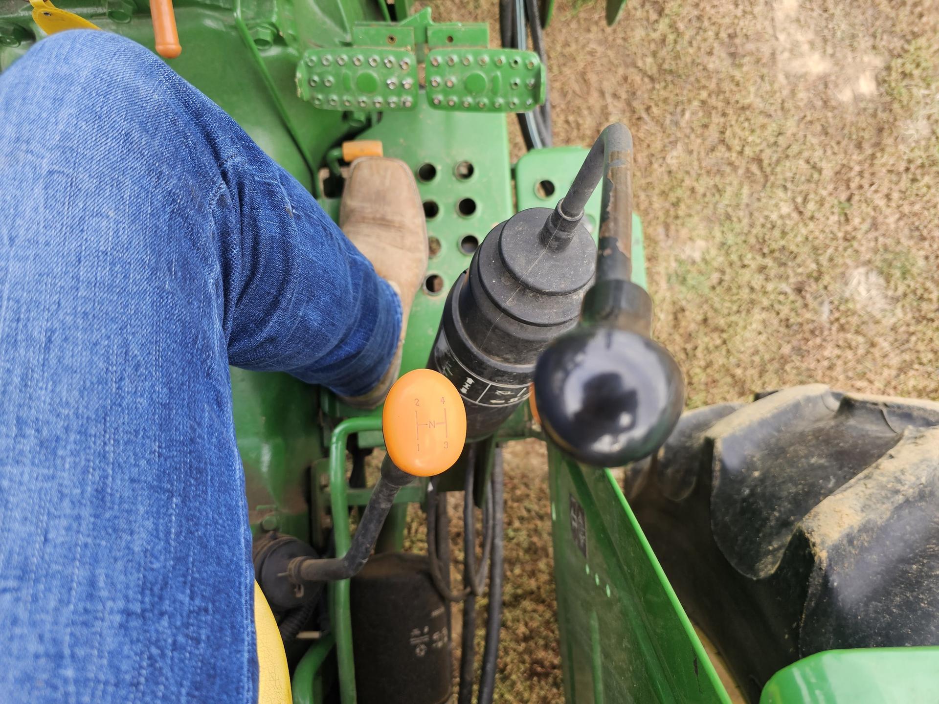 2010 John Deere 5045D Image