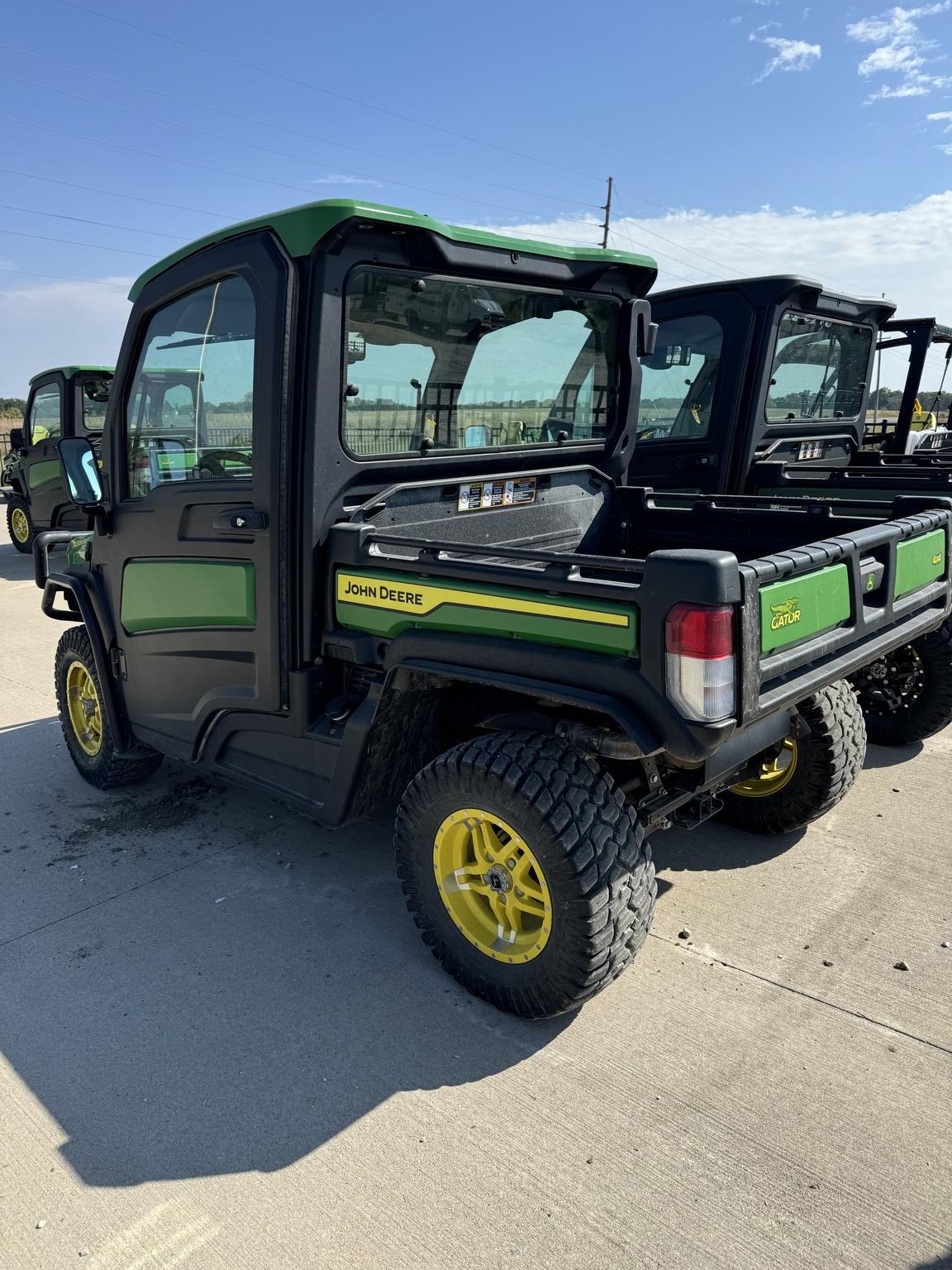 2022 John Deere XUV 835R Image