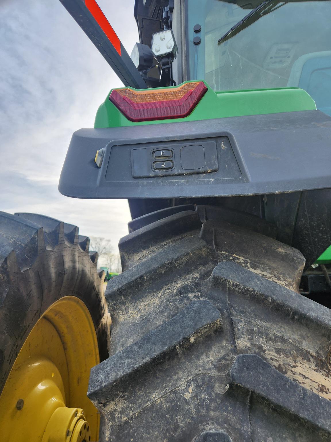 2024 John Deere 8R 310 Image