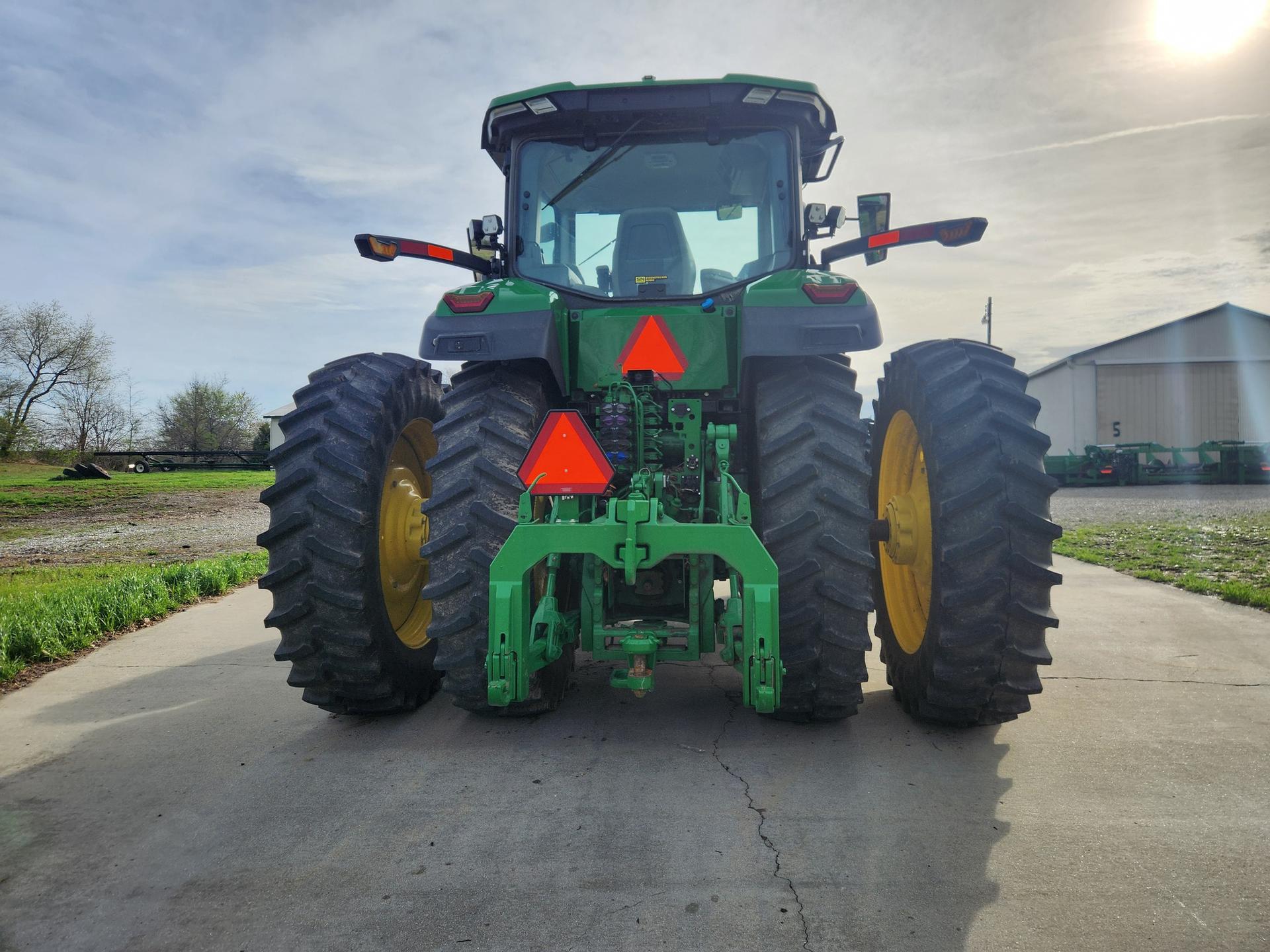 2024 John Deere 8R 310 Image