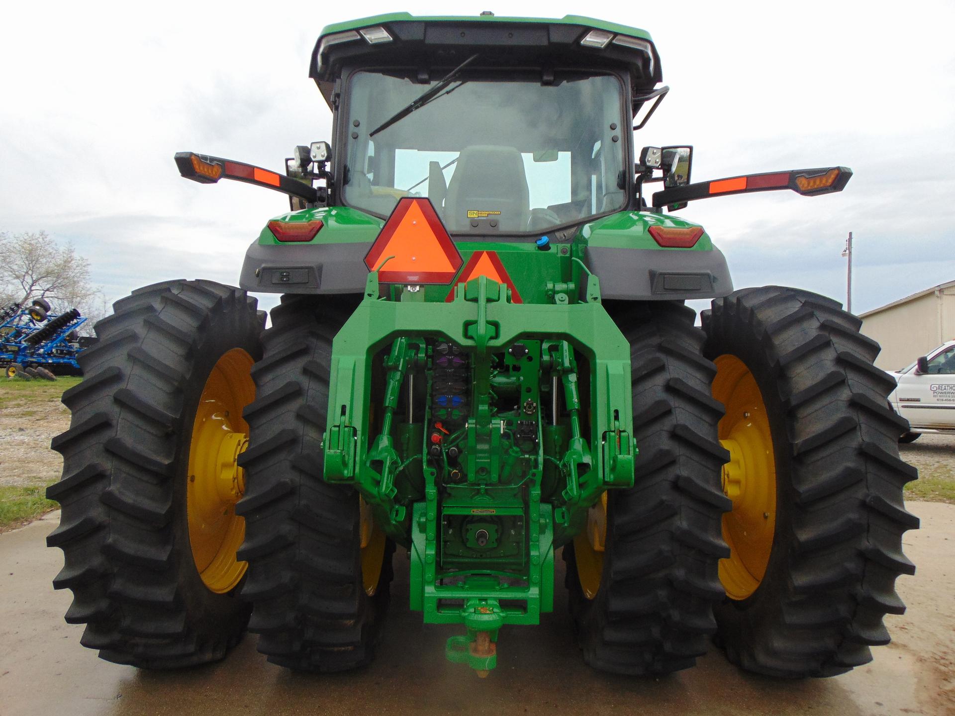 2024 John Deere 8R 310 Image