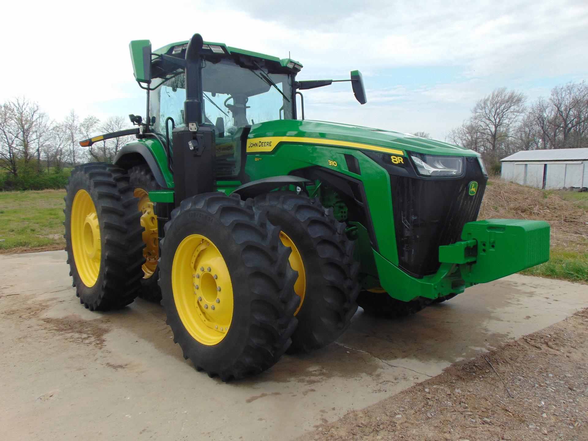 2024 John Deere 8R 310 Image