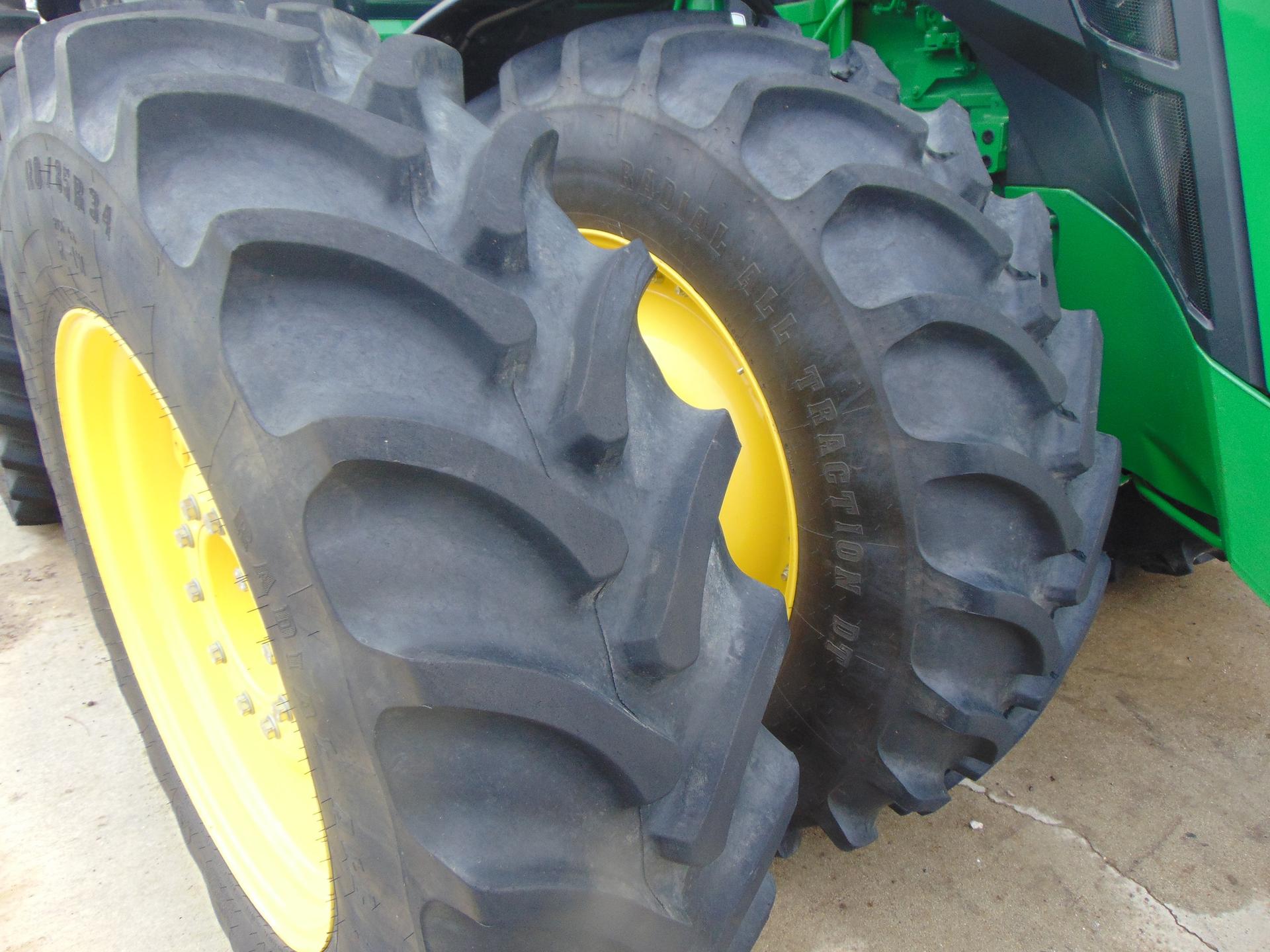 2024 John Deere 8R 310 Image