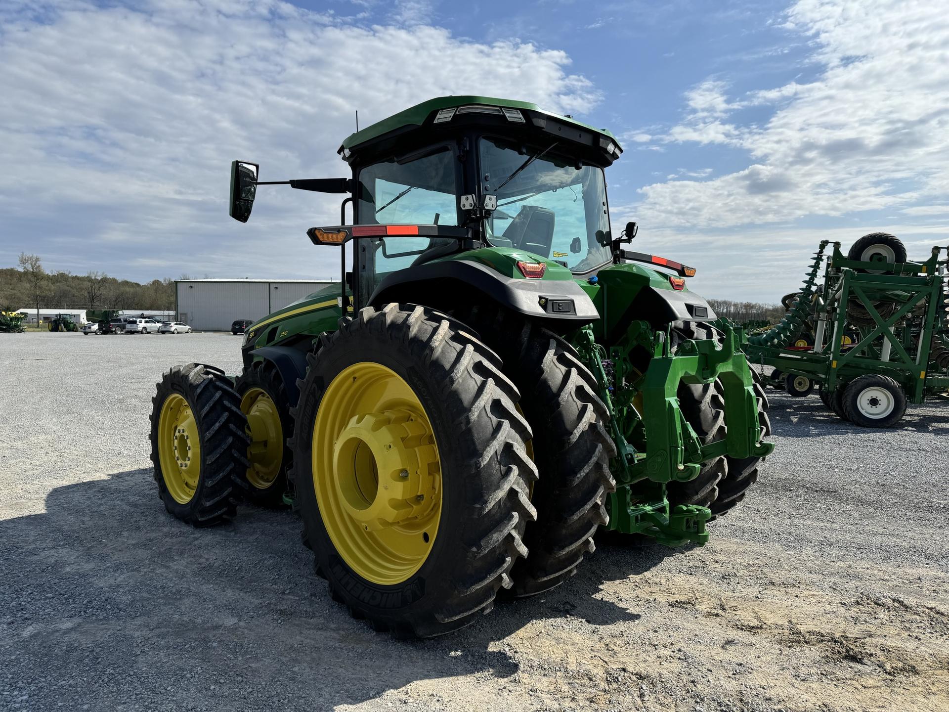 2024 John Deere 8R 250 Image