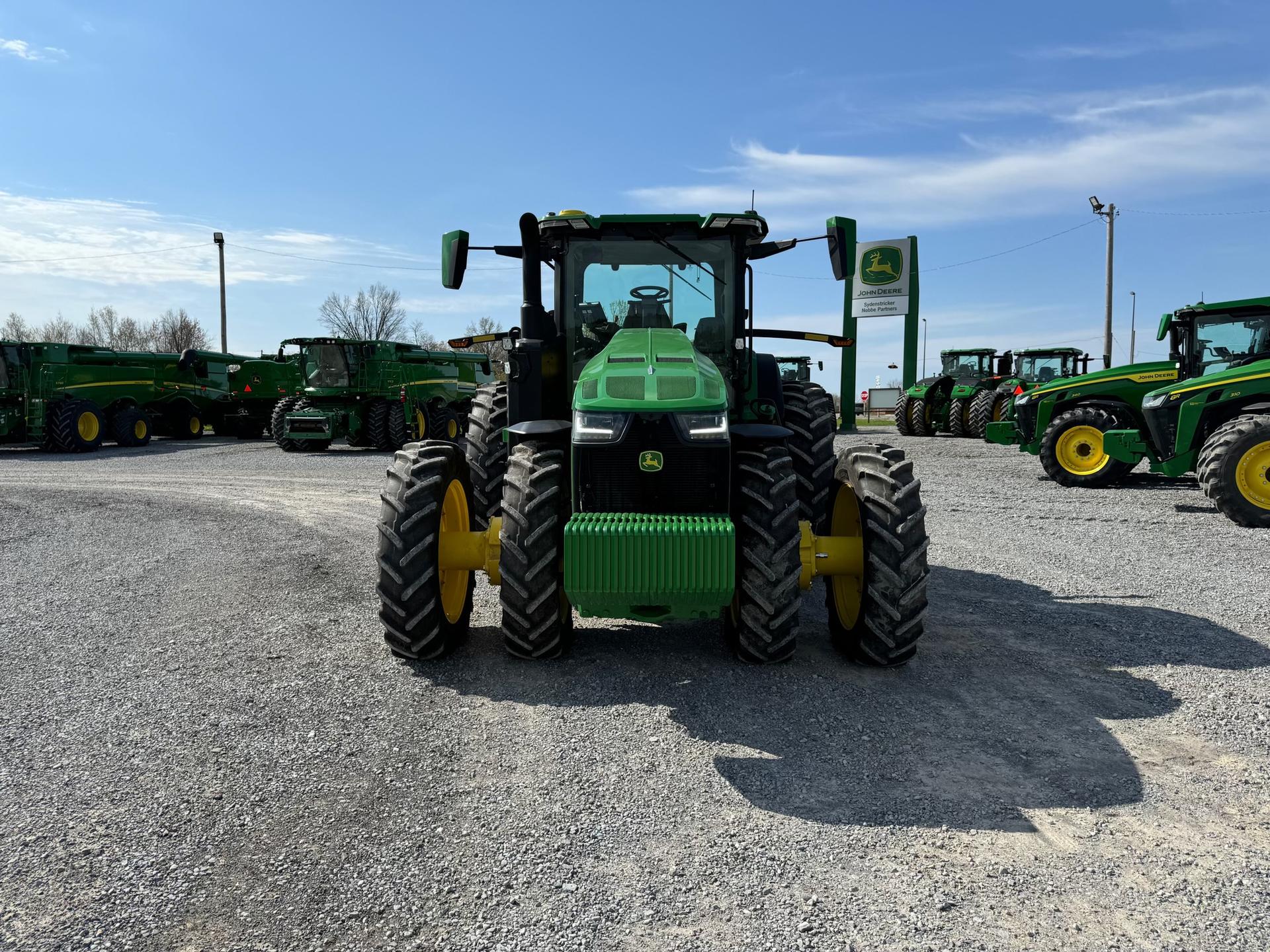 2024 John Deere 8R 250 Image