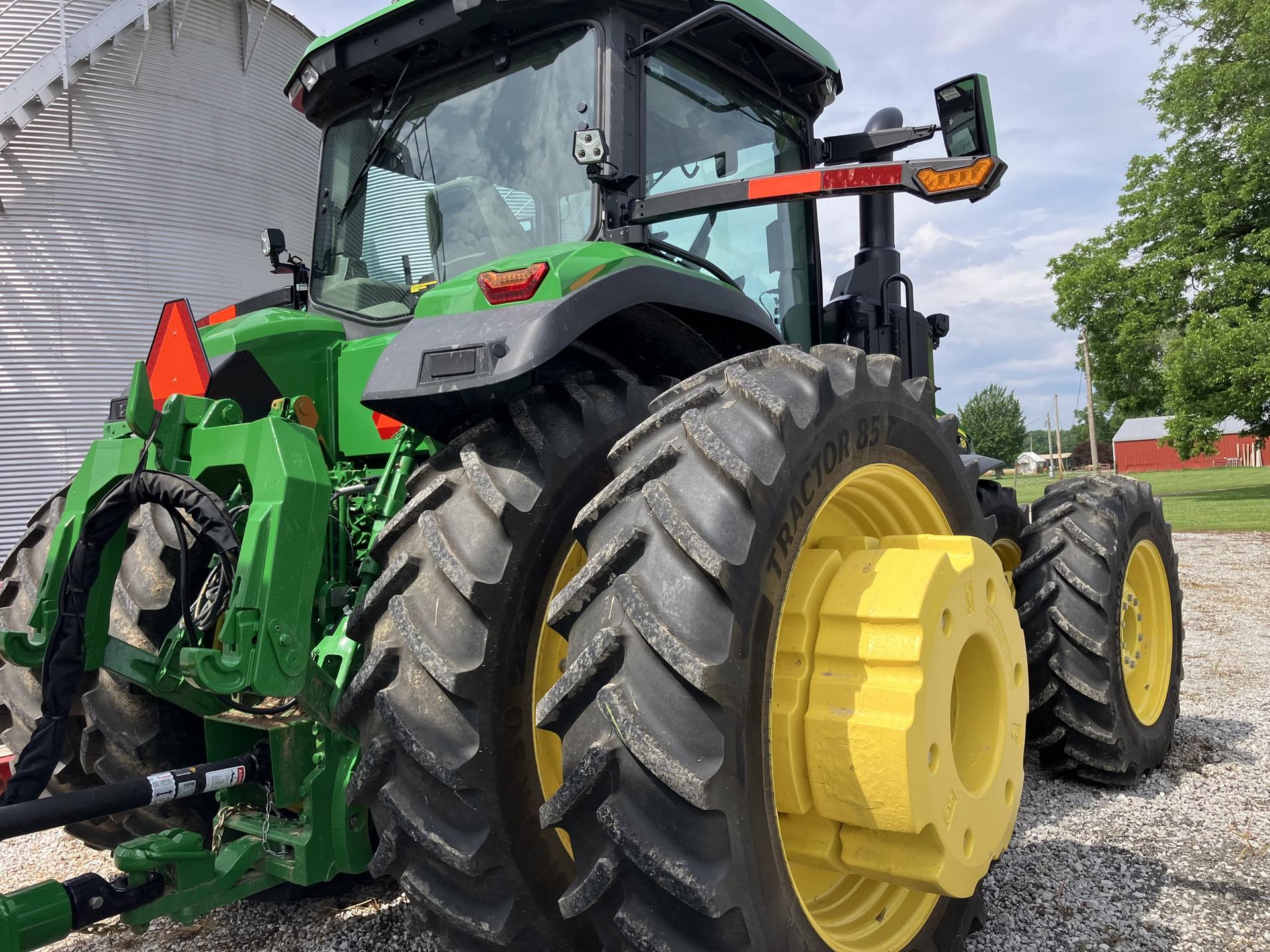 2024 John Deere 8R 340 Image