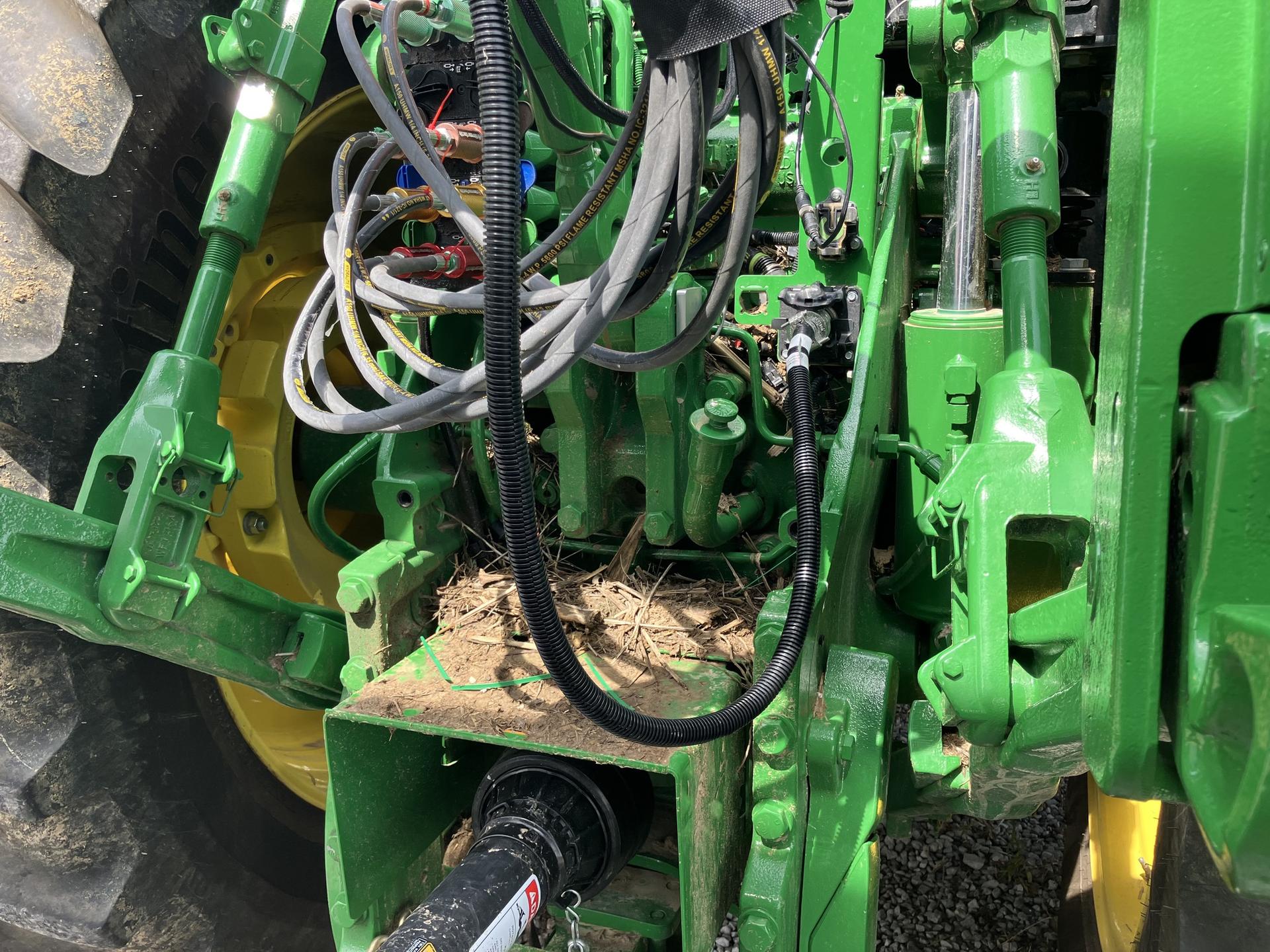 2024 John Deere 8R 340 Image