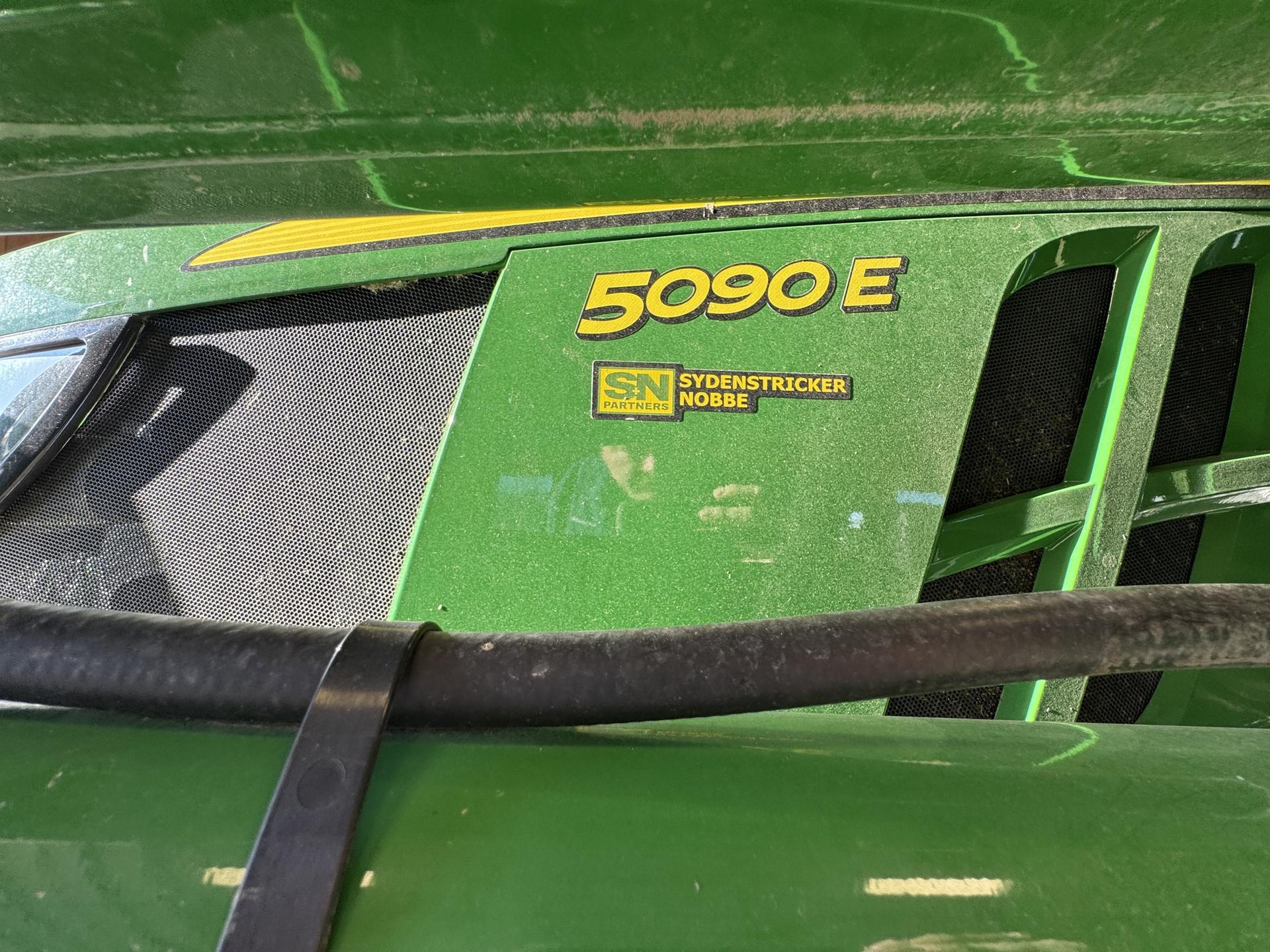 2024 John Deere 5090E Image