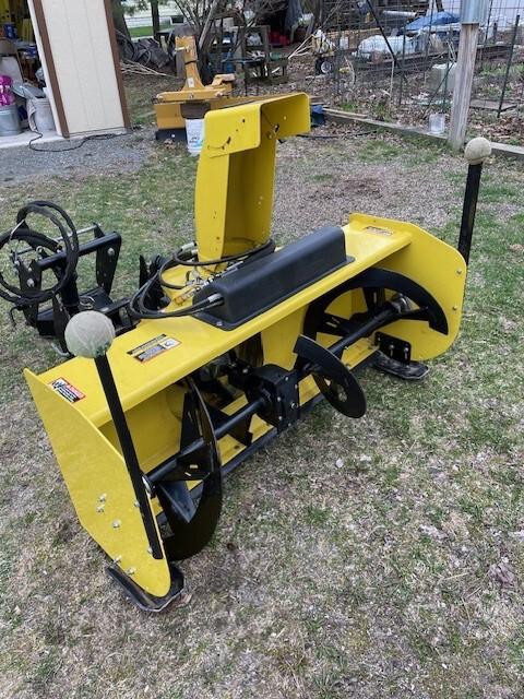 2020 John Deere 47 Image