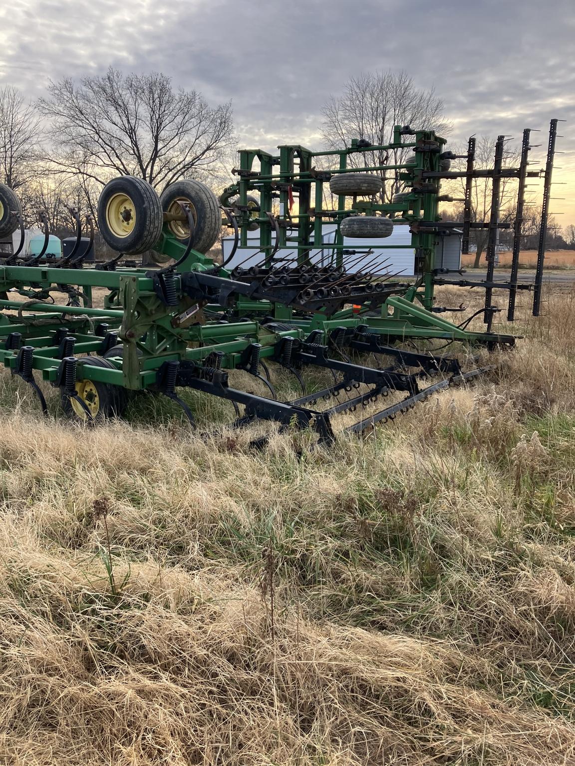 John Deere 2200 Image