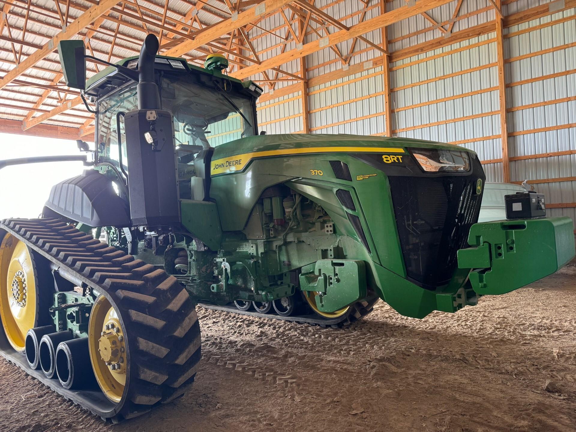 2023 John Deere 8RT 370 Image