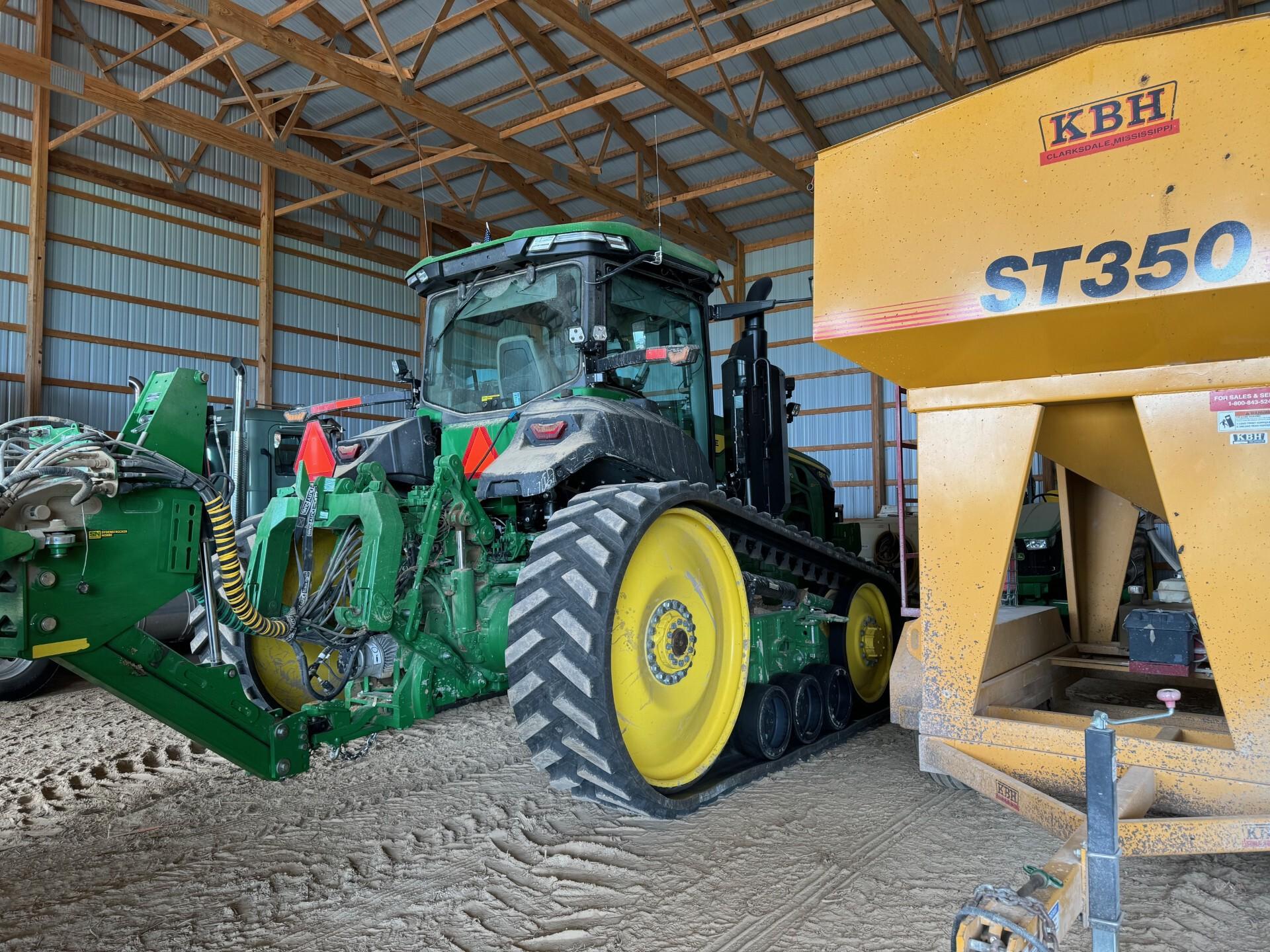 2023 John Deere 8RT 370 Image