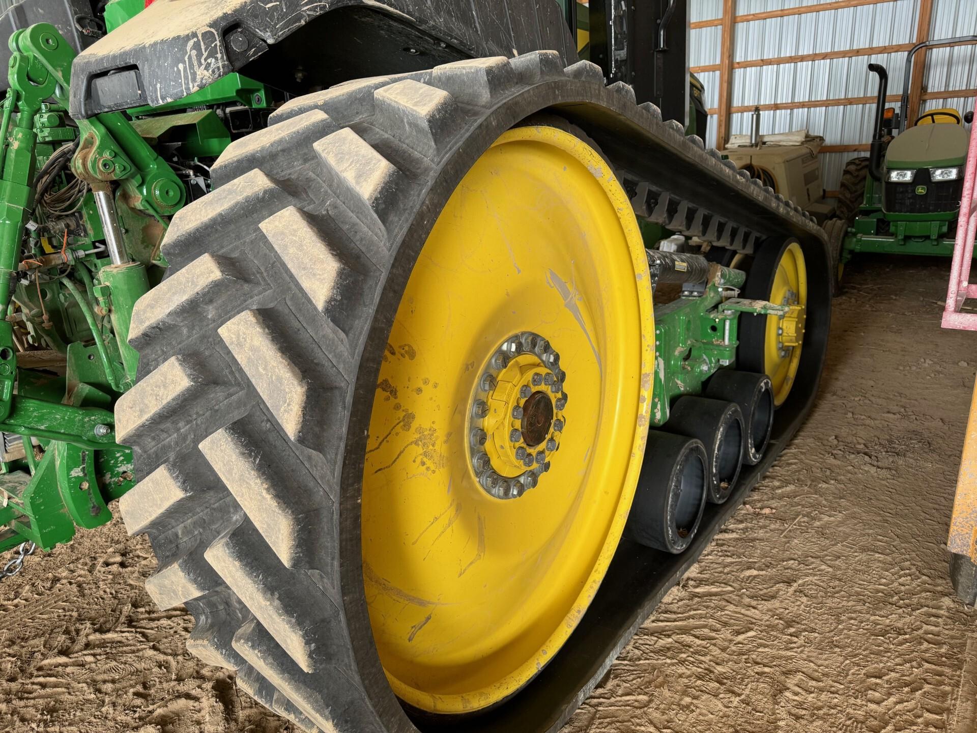2023 John Deere 8RT 370 Image