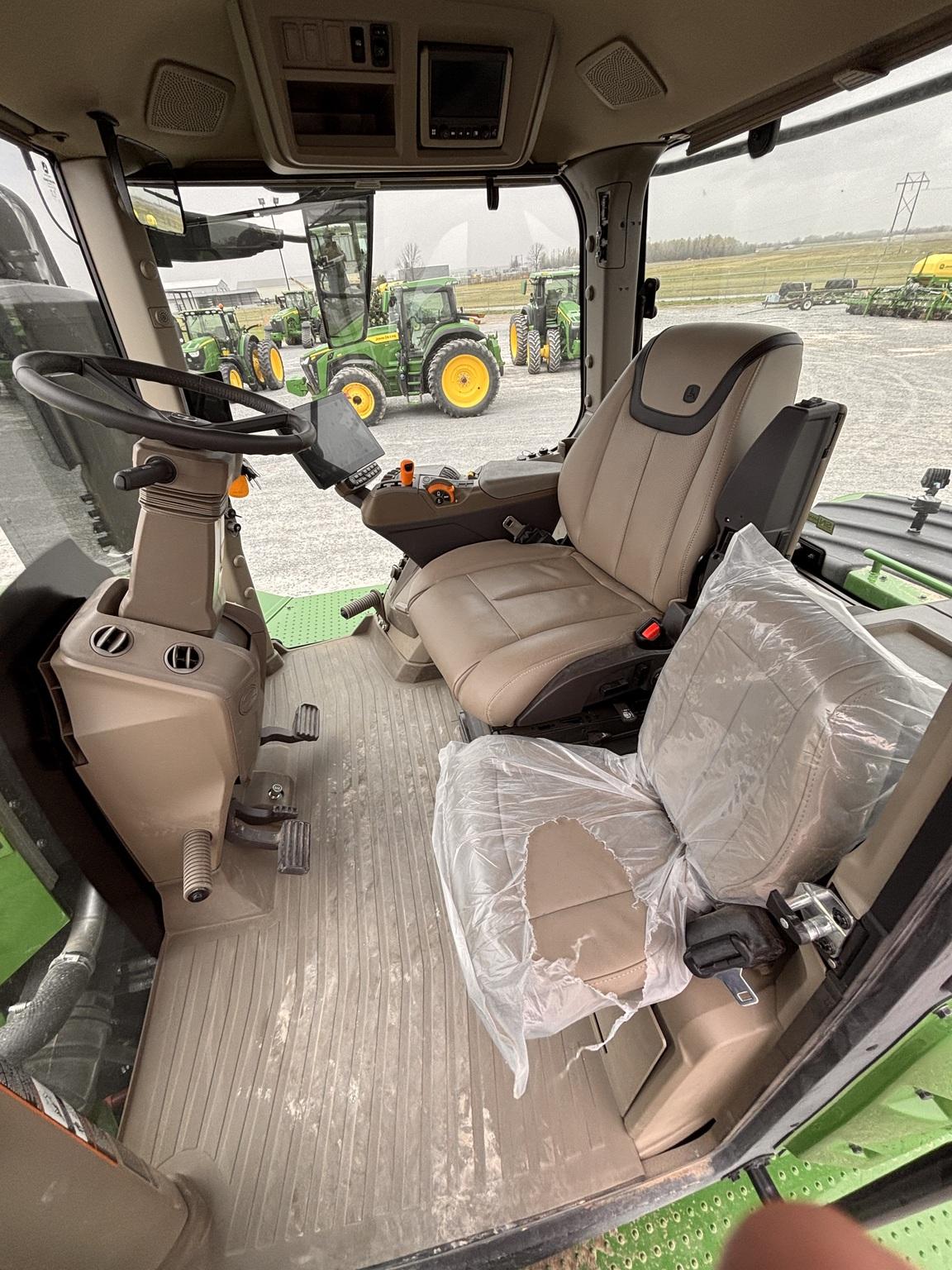 2024 John Deere 9RX 640 Image