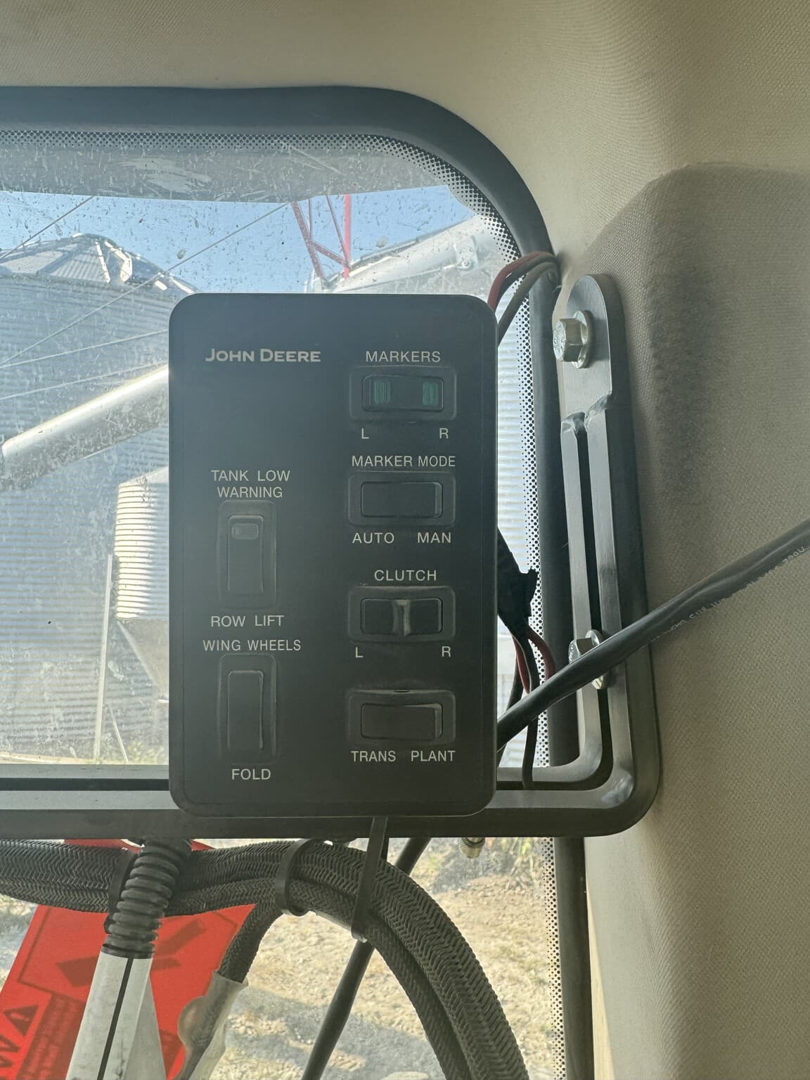 2005 John Deere 1790 Image