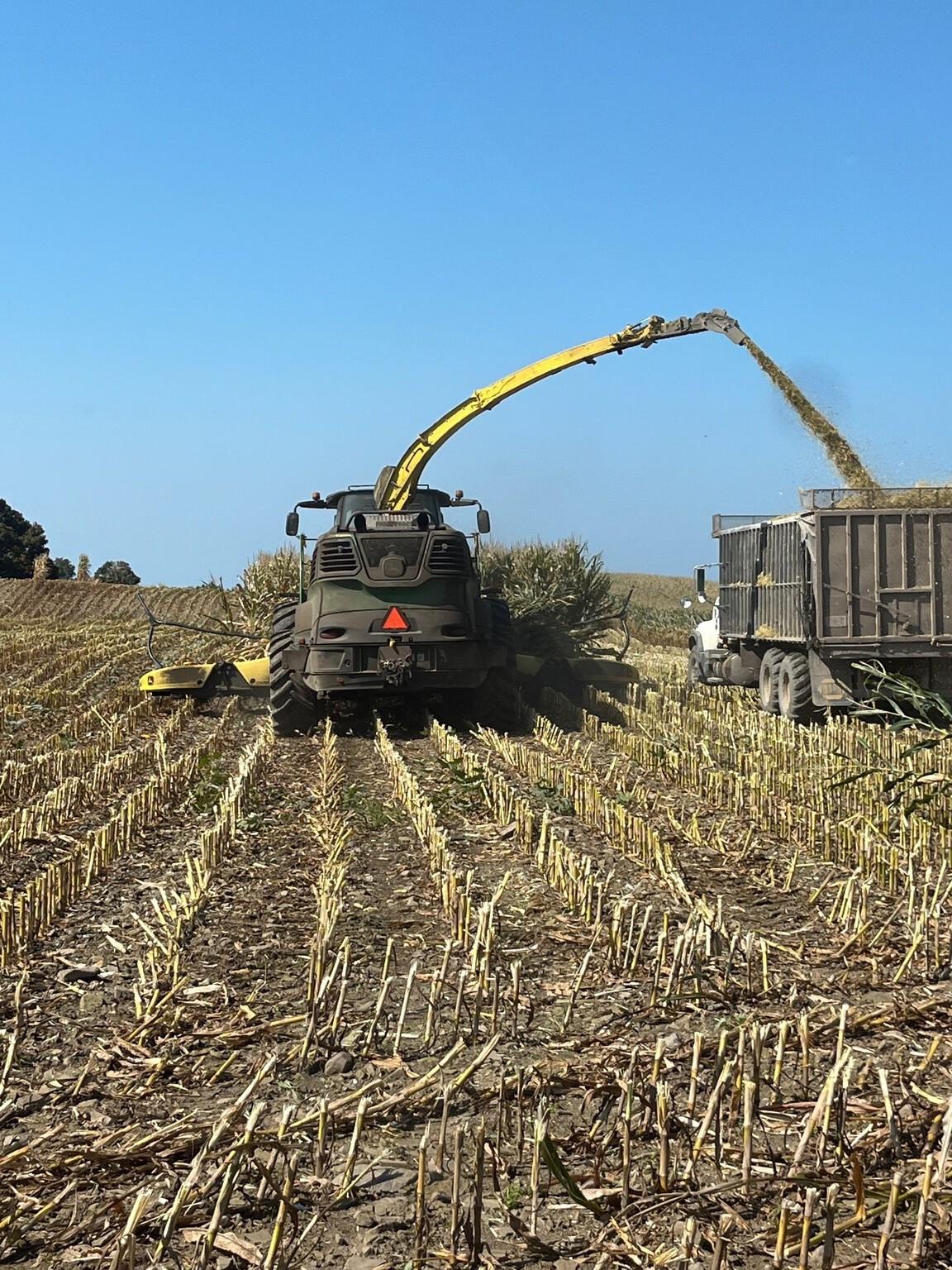 2021 John Deere 772 Image