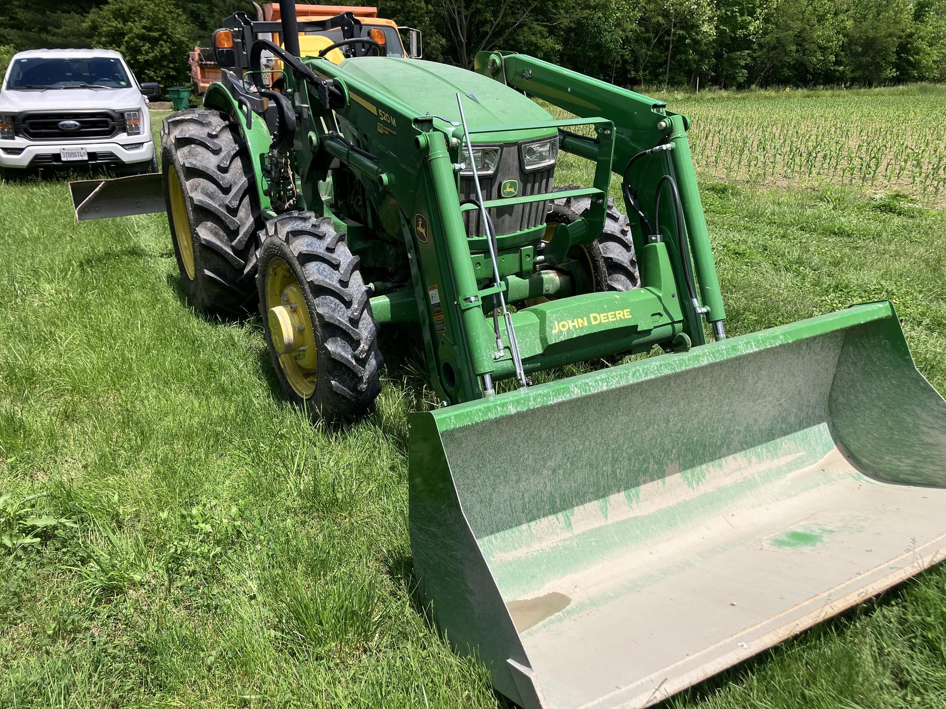 2022 John Deere 5055E Image