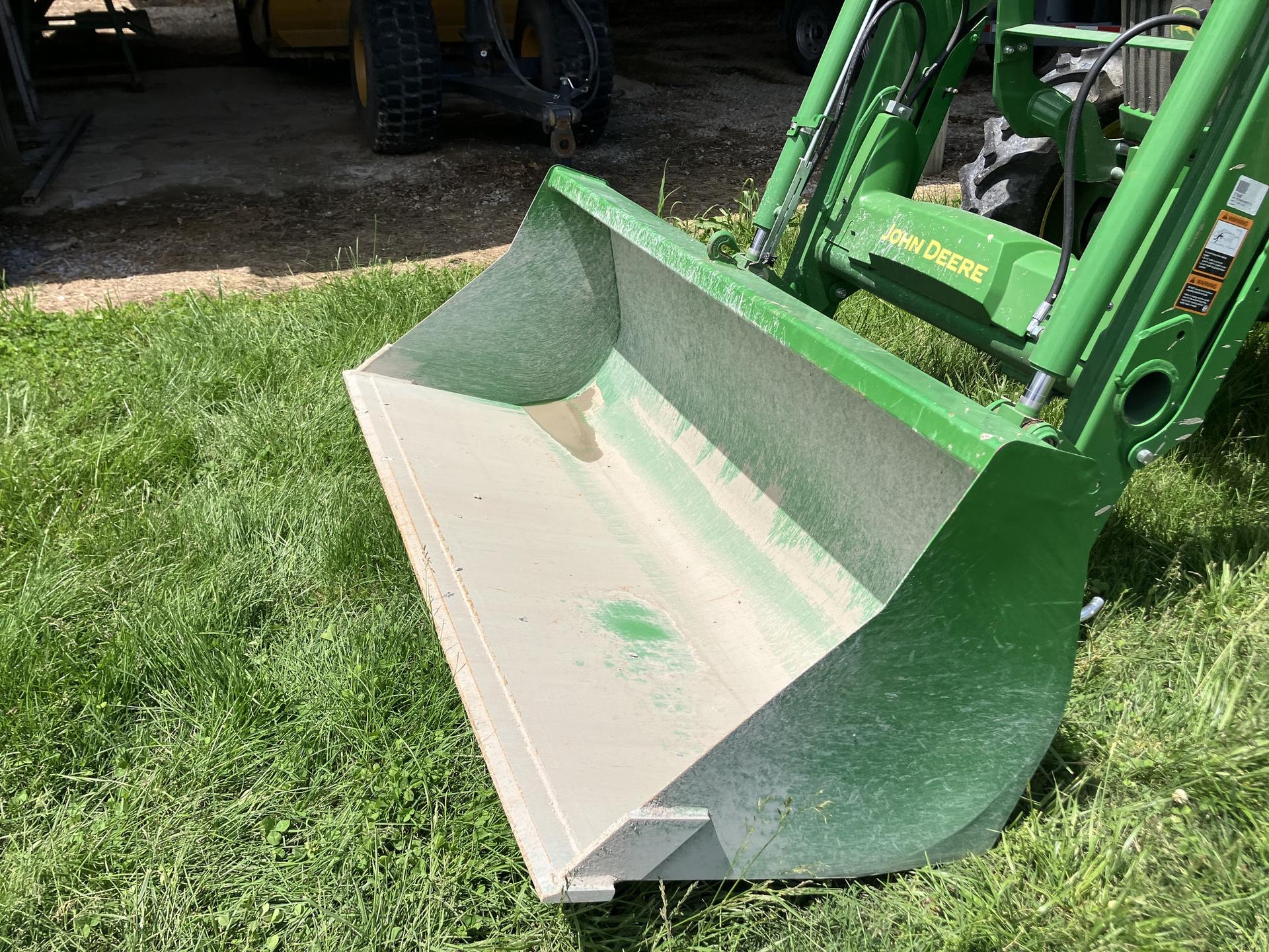 2022 John Deere 5055E Image