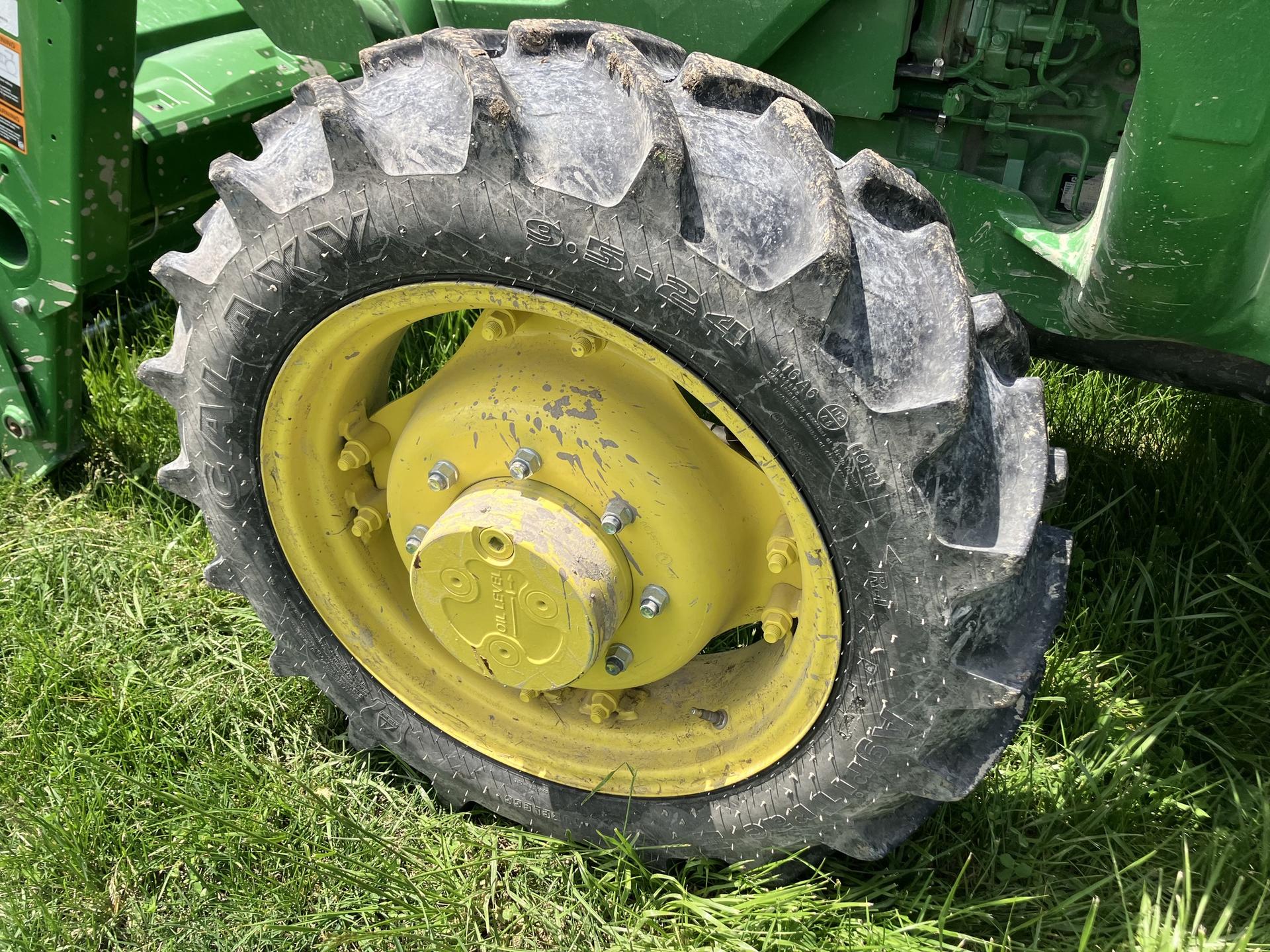 2022 John Deere 5055E Image