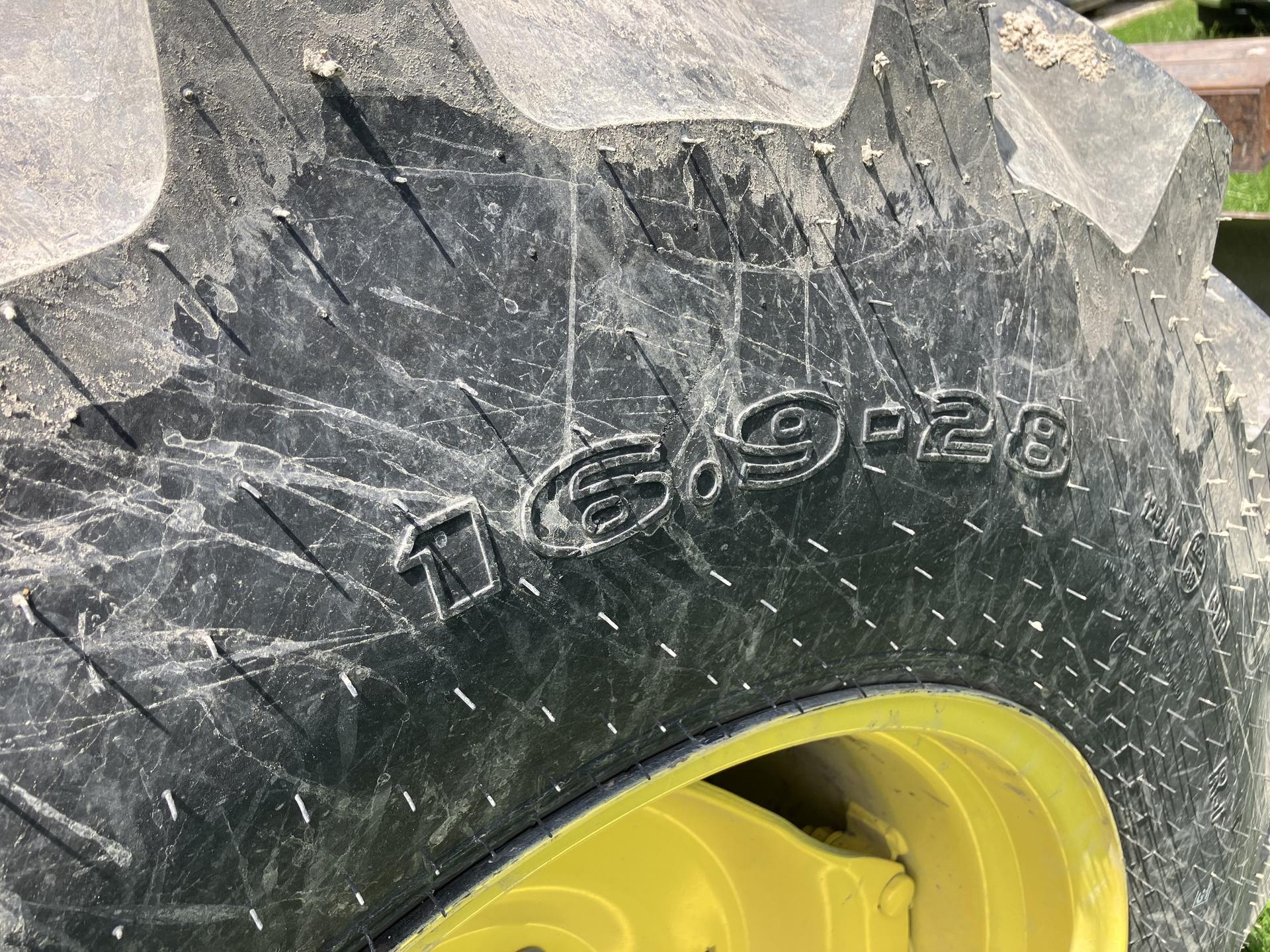 2022 John Deere 5055E Image