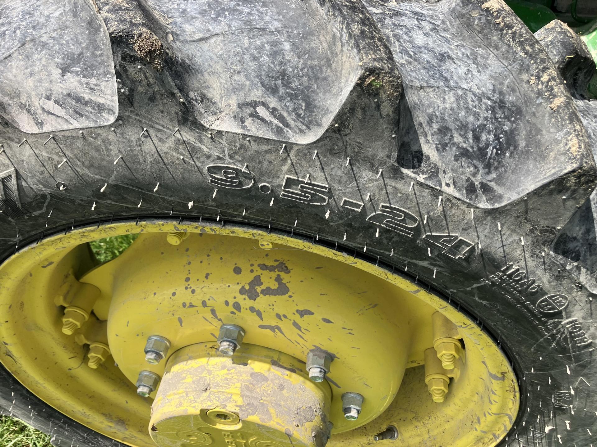 2022 John Deere 5055E Image