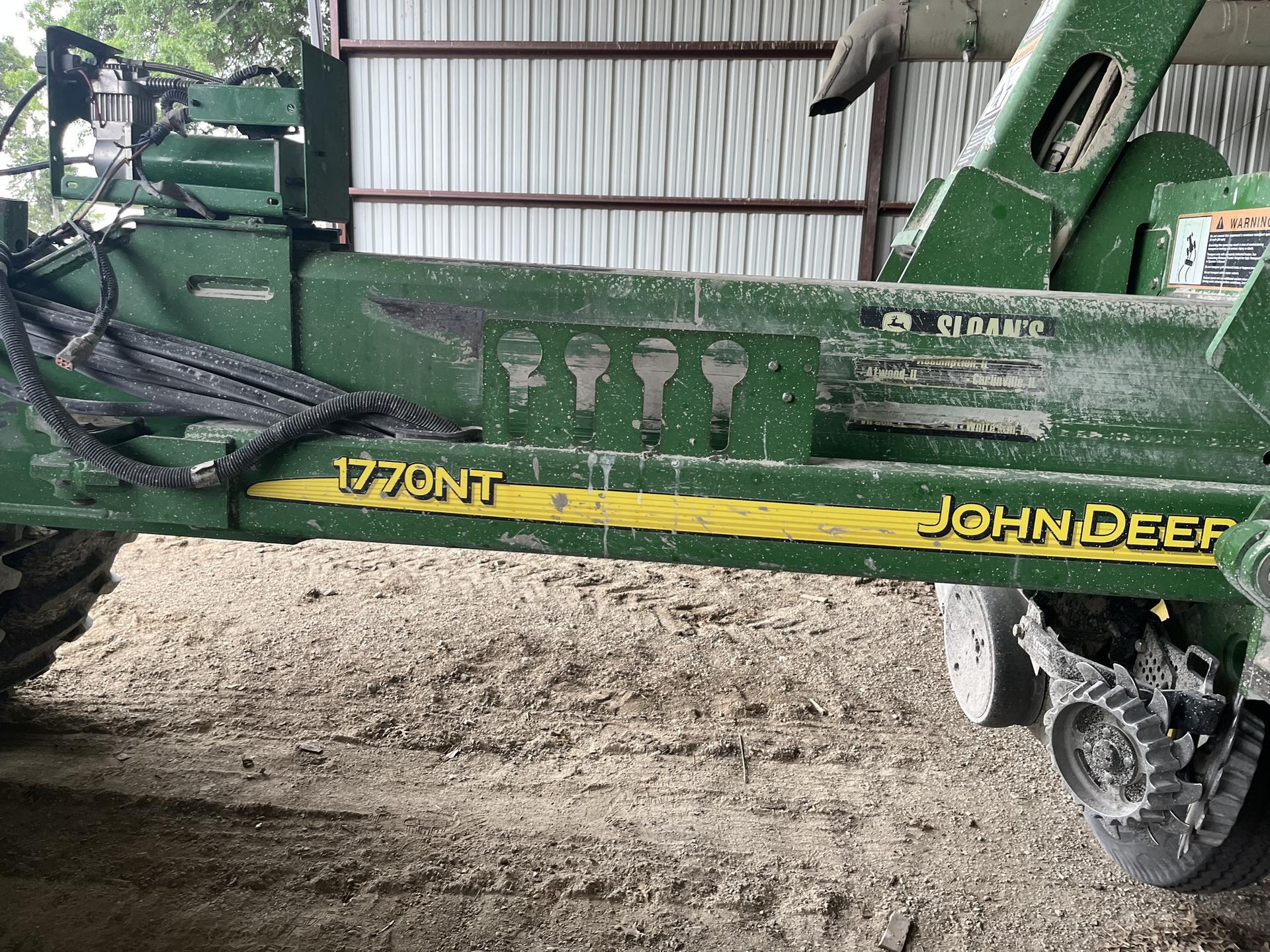 2005 John Deere 1770NT CCS Image